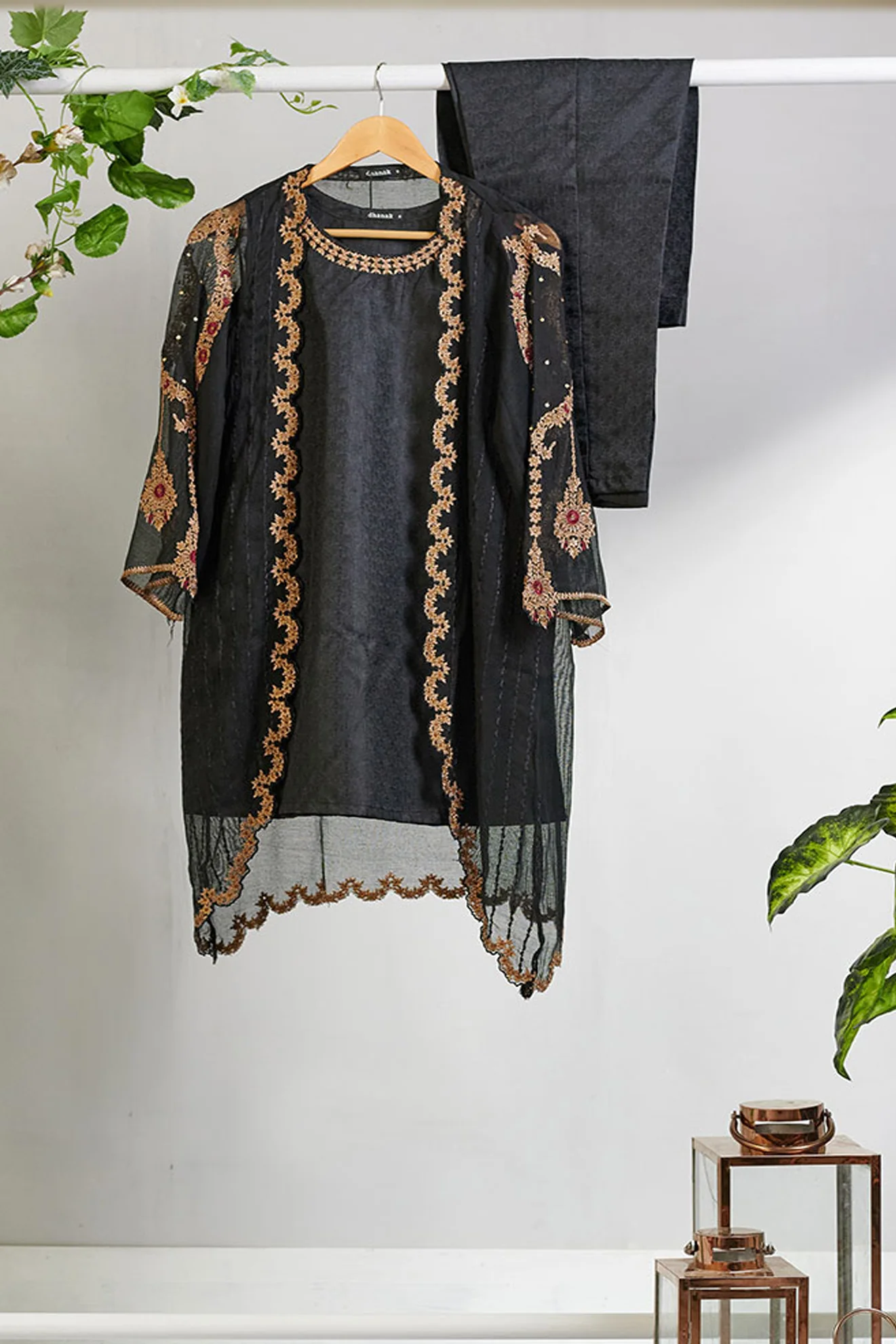 DA-1457 BLACK EMBROIDERED KURTA  WITH TROUSER - Image 4