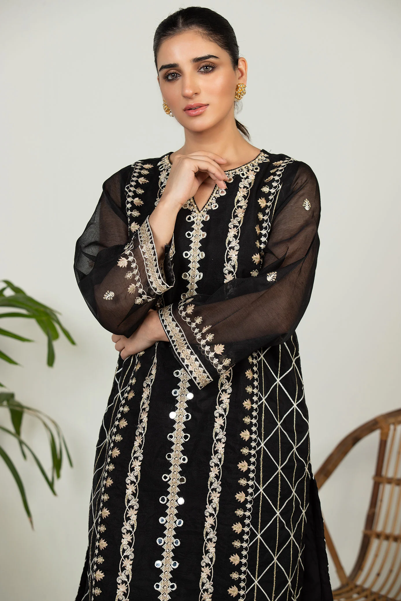 DA-1511 BLACK EMBROIDERED KURTA - Image 2