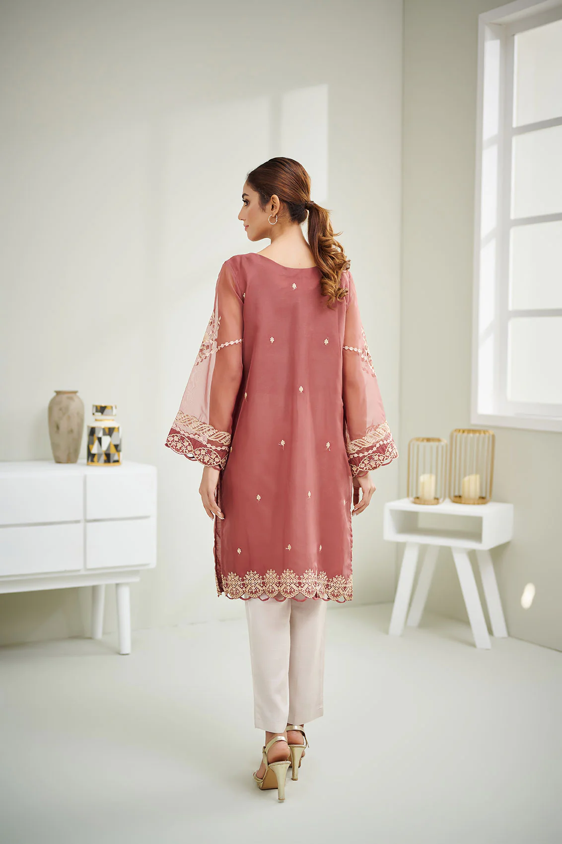 DA-1606 PURPLE EMBROIDERED KURTA - Image 4