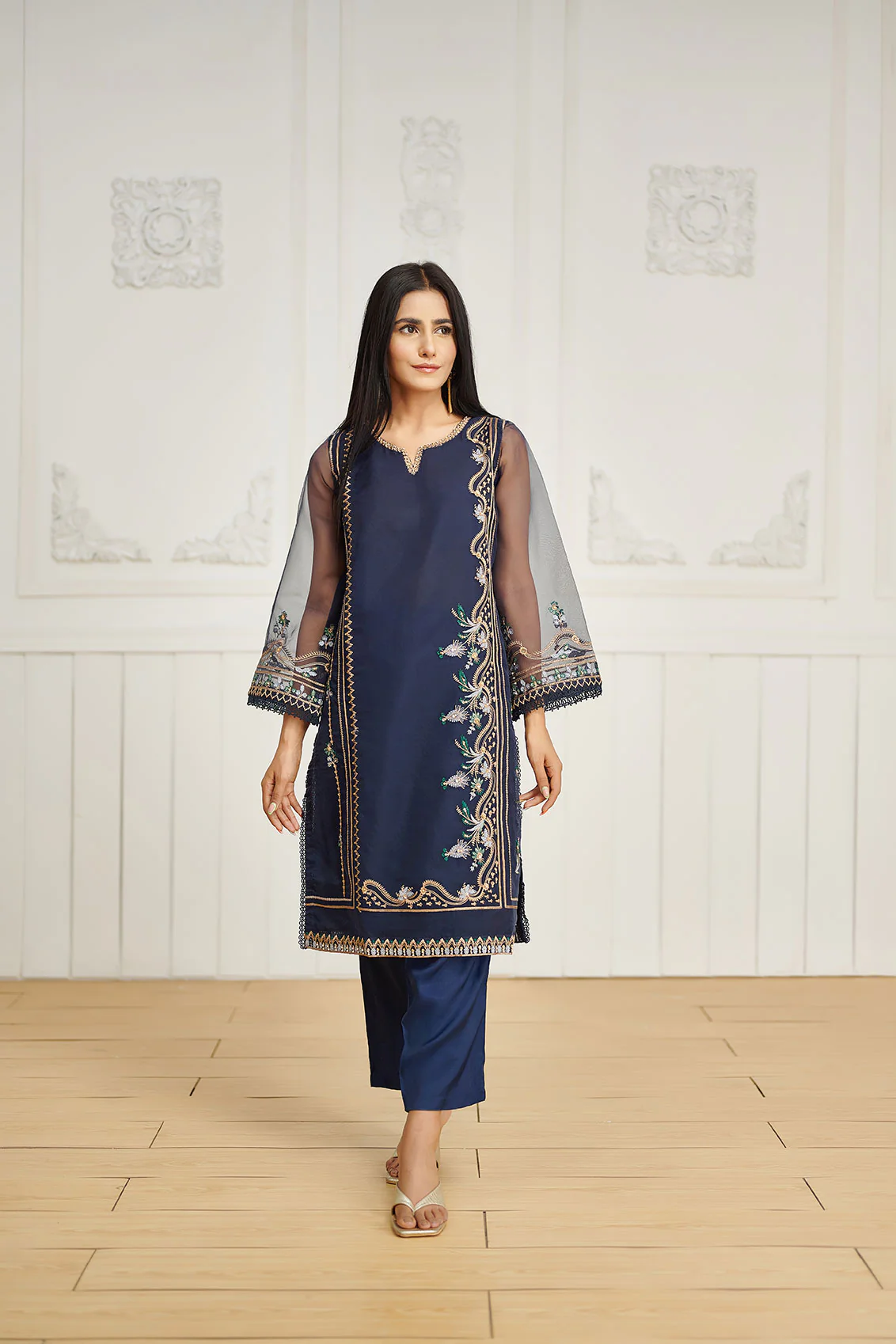 DA-1626 BLUE EMBROIDERED KURTA