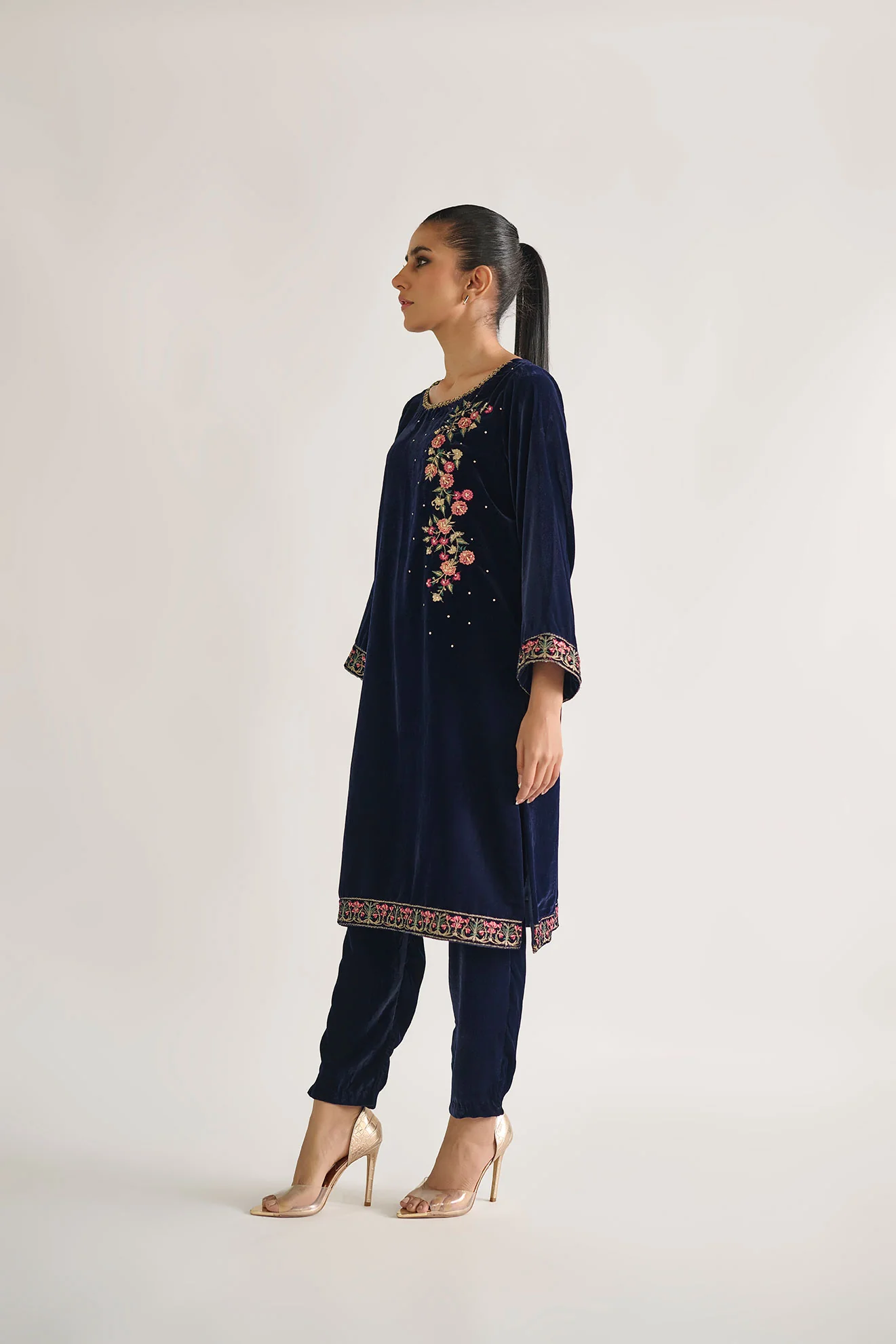 DA-1698 NAVY BLUE EMBROIDERED KURTA - Image 2