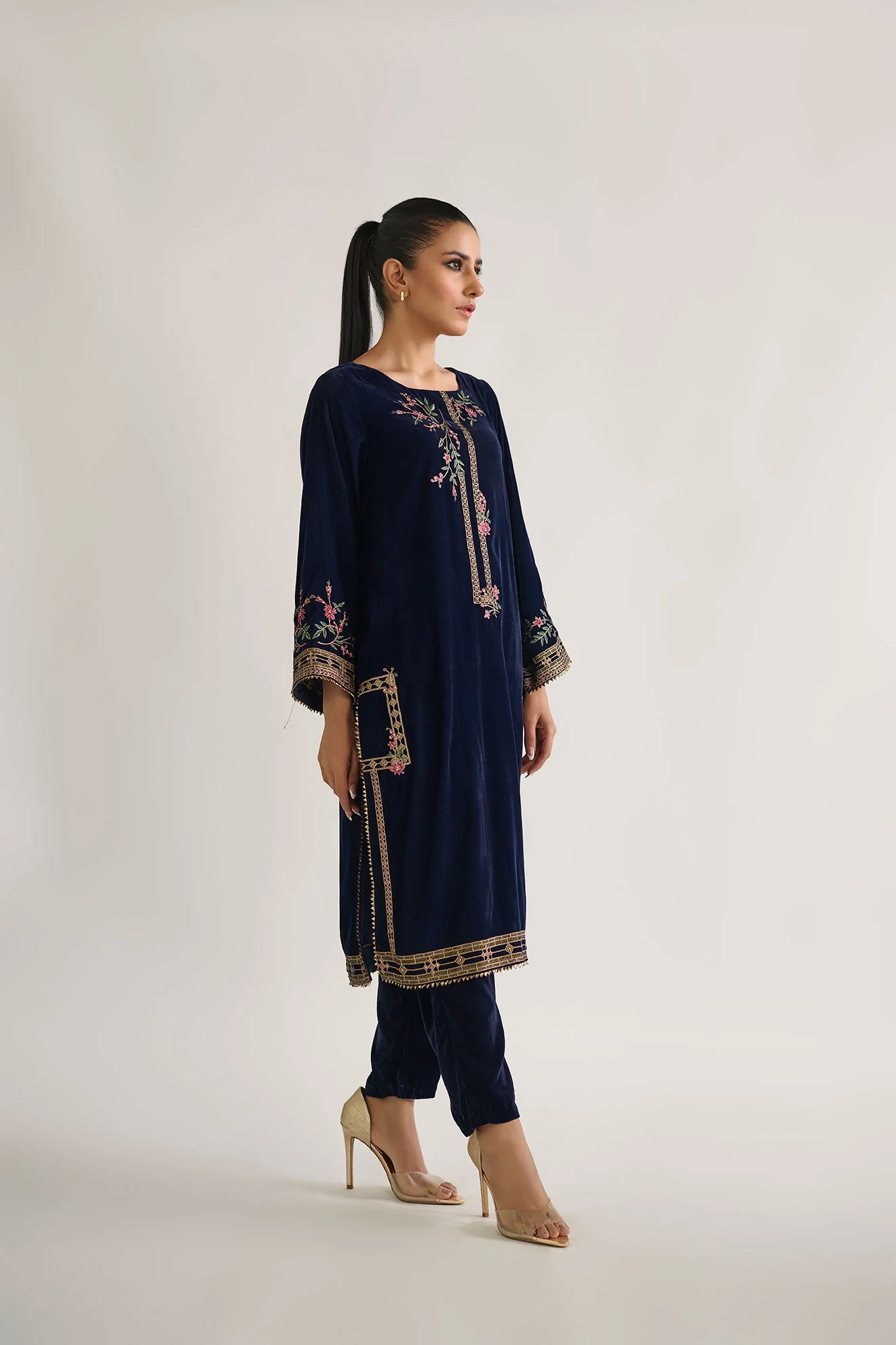 DA-1724 NAVY BLUE EMBROIDERED KURTA - Image 2