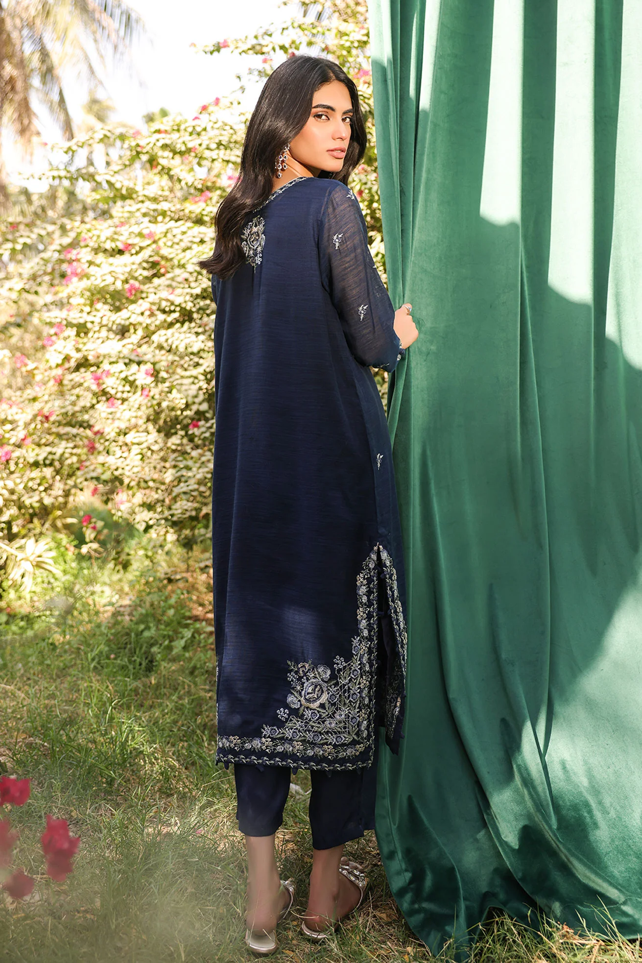 DA-2127 NAVY BLUE 2PCS EMBROIDERED KURTA WITH TROUSER - Image 3