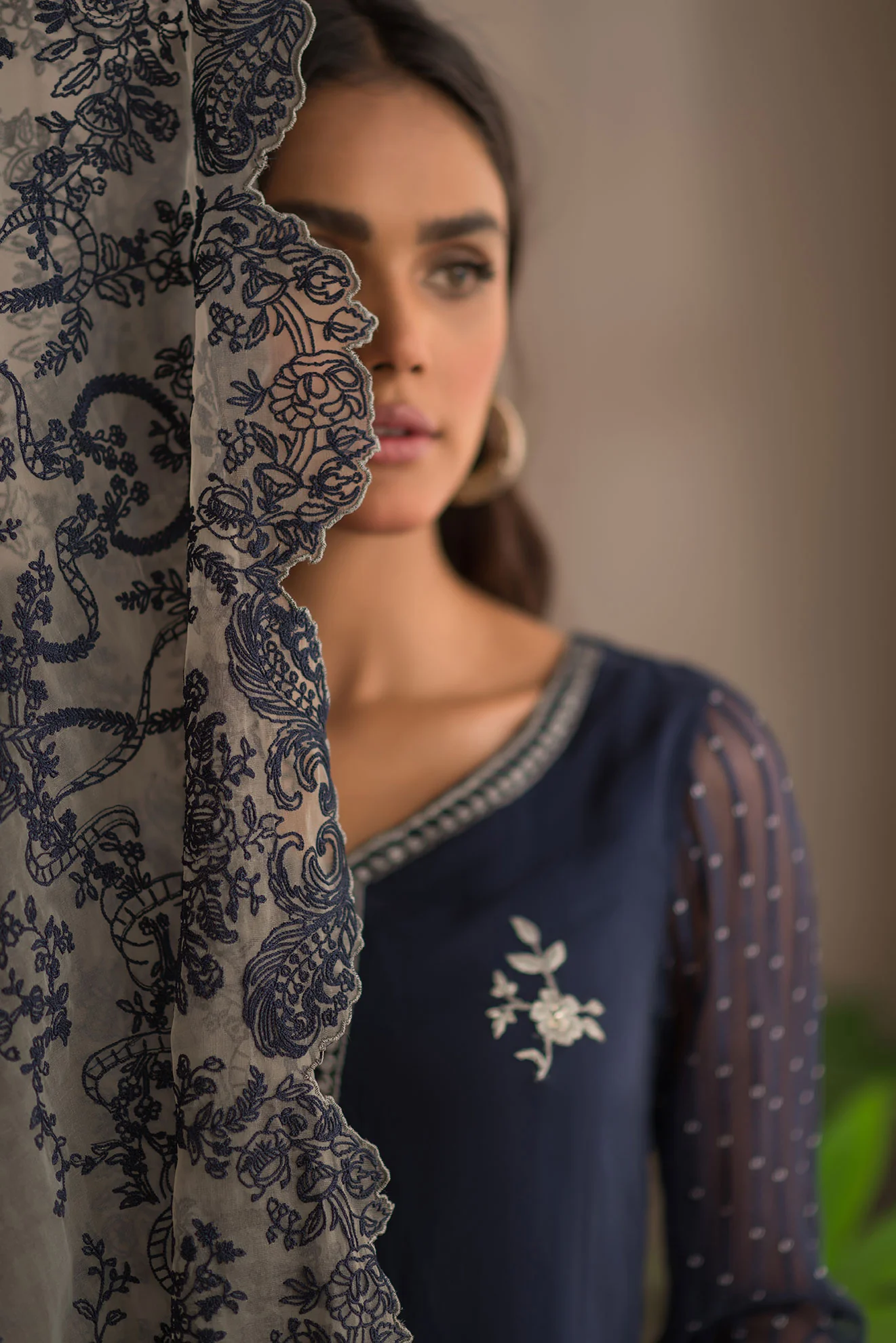 DA-1383 NAVY-BLUE EMBROIDERED KURTA WITH DUPATTA - Image 3