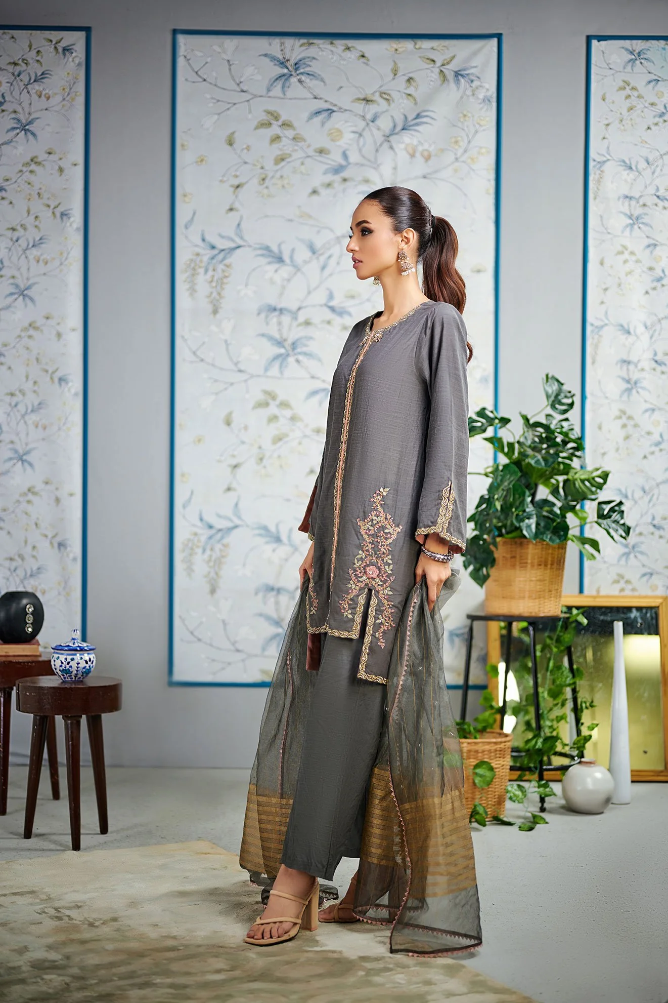 DA-2000 GREY EMBROIDERED KURTA WITH DUPATTA - Image 3