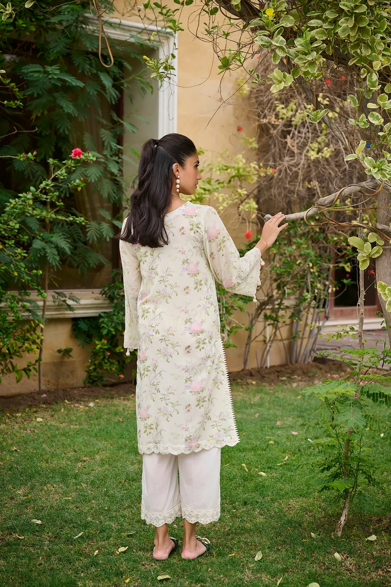 DC-0536 L-GREEN EMBROIDERED KURTA - Image 4