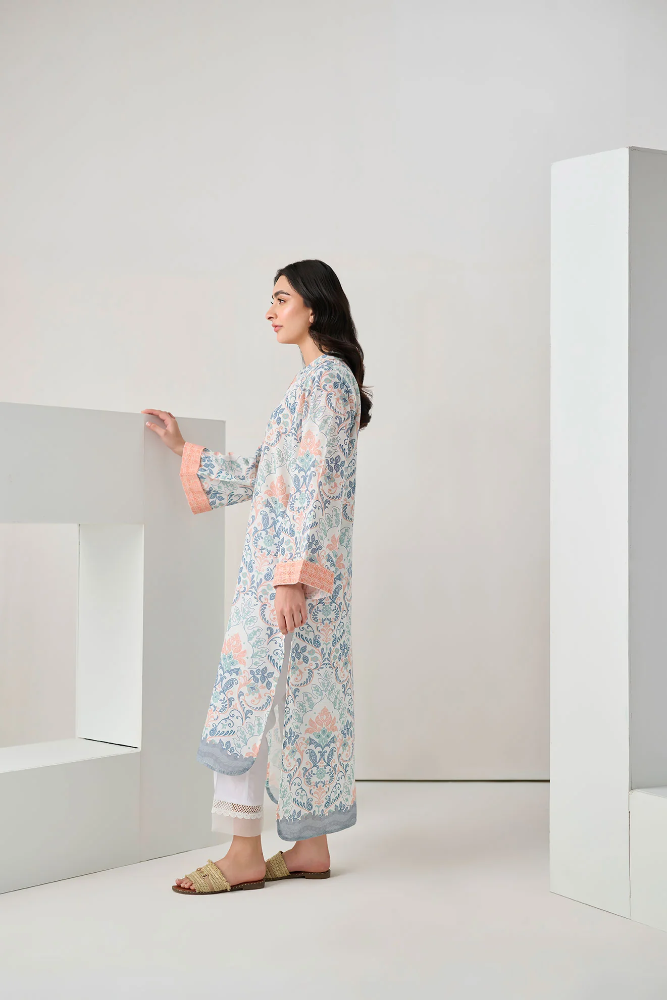 DC-0555 WHITE DIGITAL PRINTED KURTA - Image 2