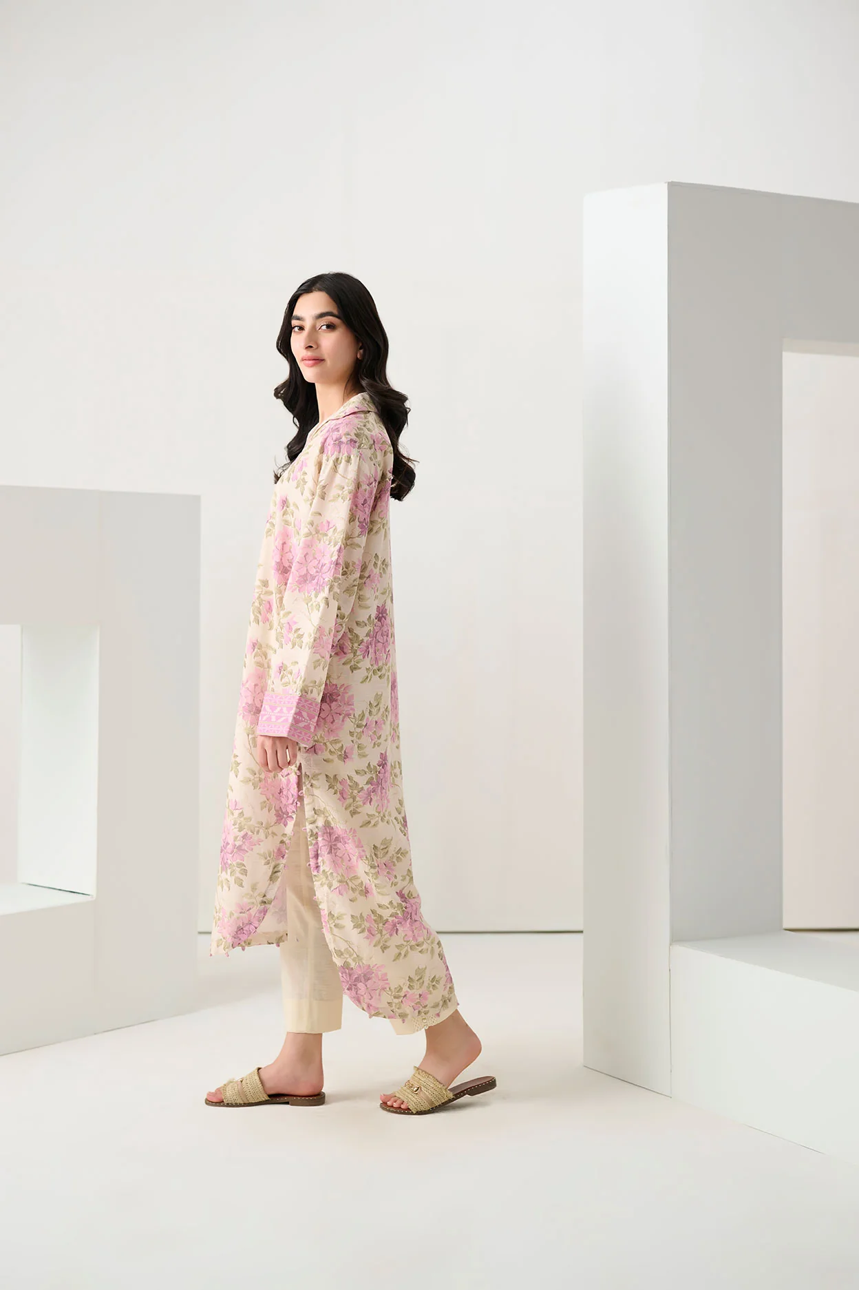 DC-0566 BEIGE DIGITAL PRINTED KURTA - Image 2