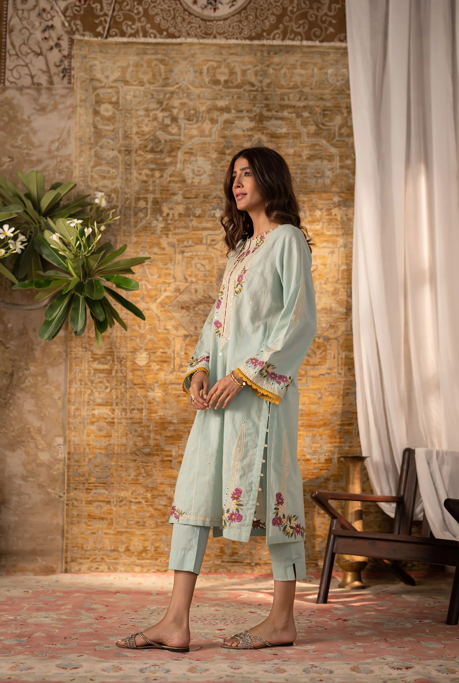 DC-2064 AQUA BLUE 2PCS EMBROIDERED KURTA WITH TROUSER - Image 4