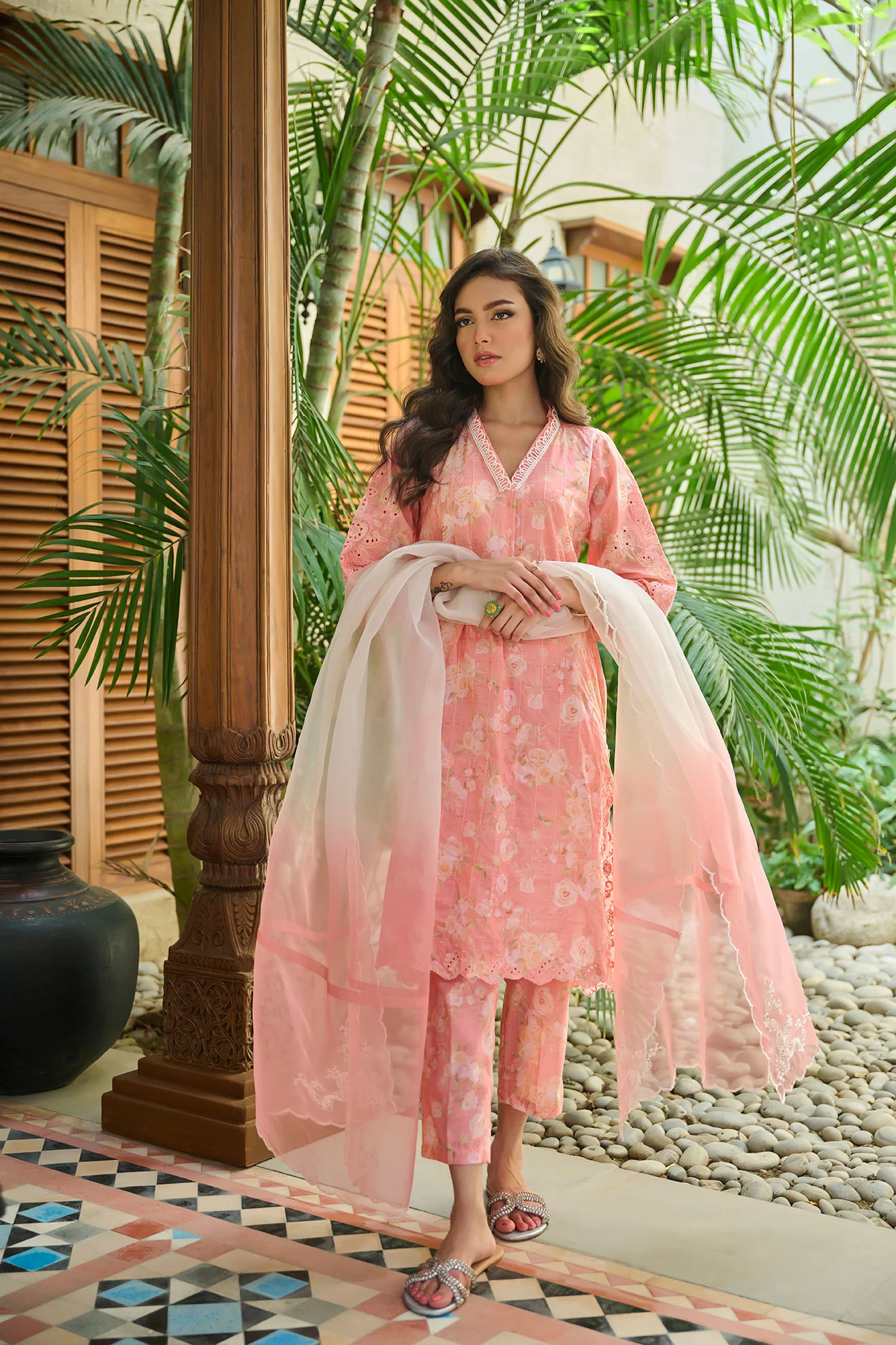 DC-2225 PINK LAWN 2PCS PRINTED KURTA WITH TROUSER - Image 5
