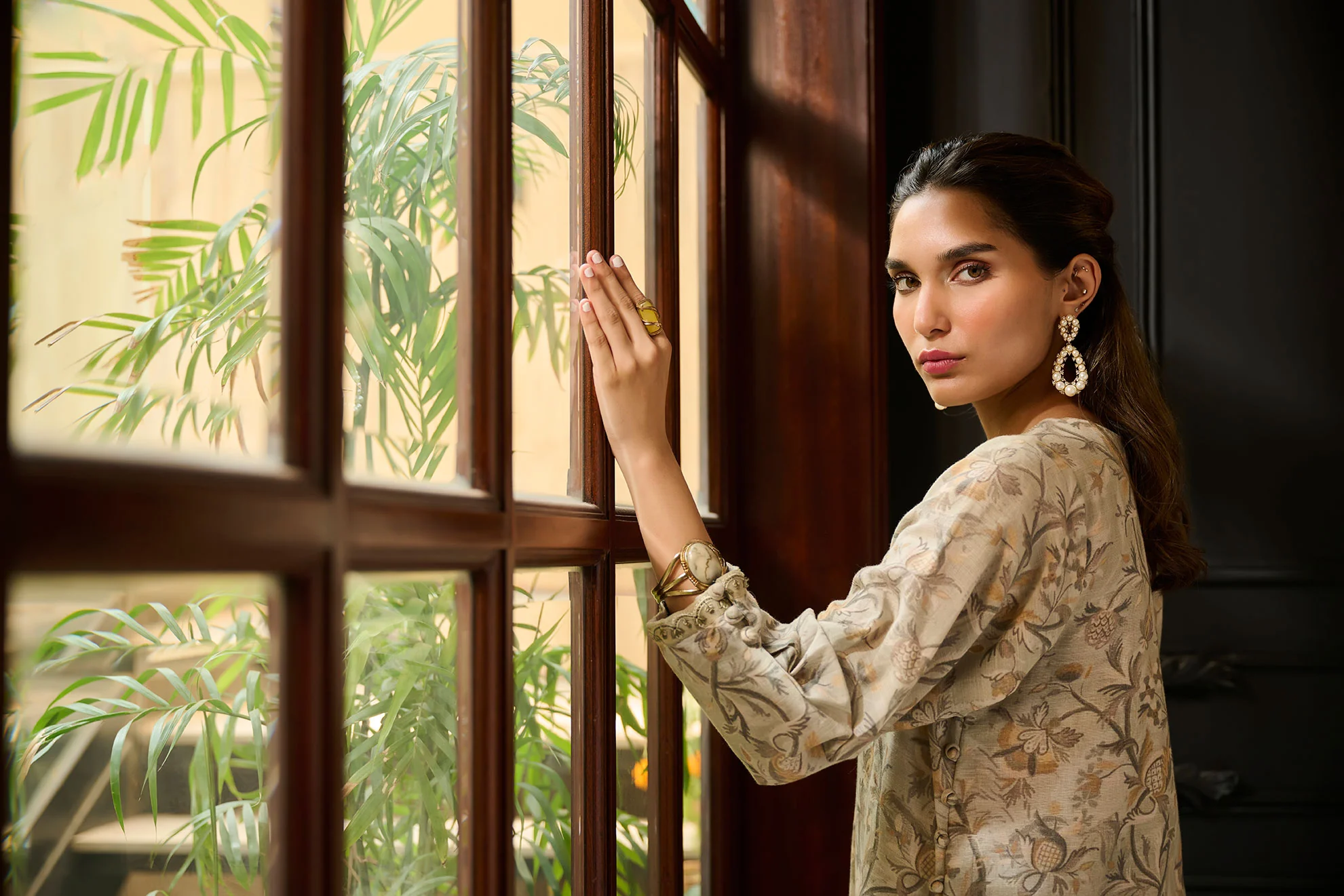 DC-2281 GREY 2PCS  EMBROIDERED KURTA WITH TROUSER - Image 5