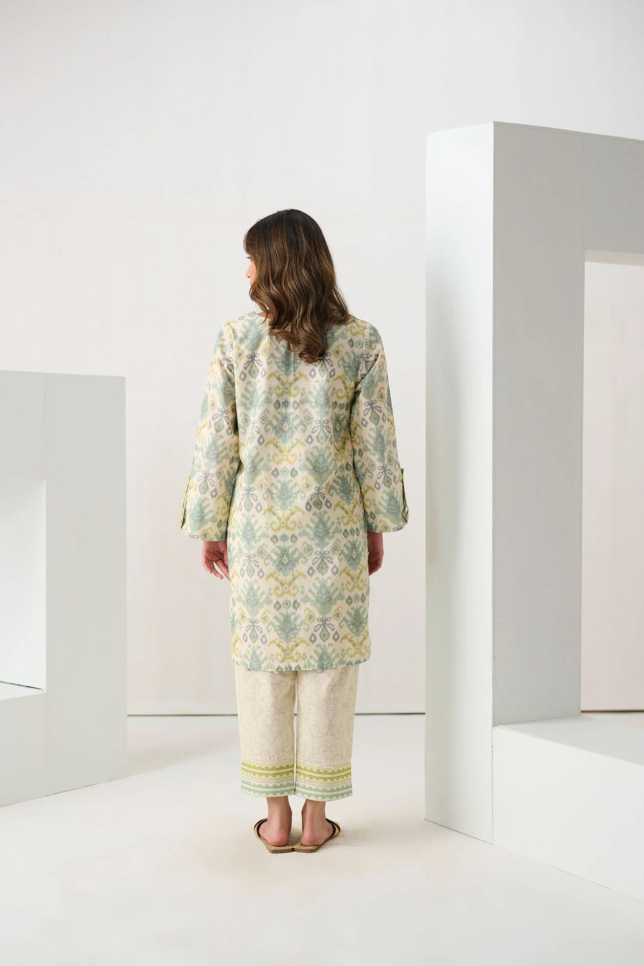 DC-2295 L-GREEN 2PCS PRINTED KURTA WITH TROUSER - Image 4
