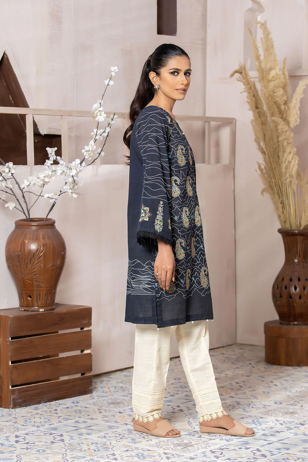 DC-0395 BLACK EMBROIDERED KURTA - Image 5