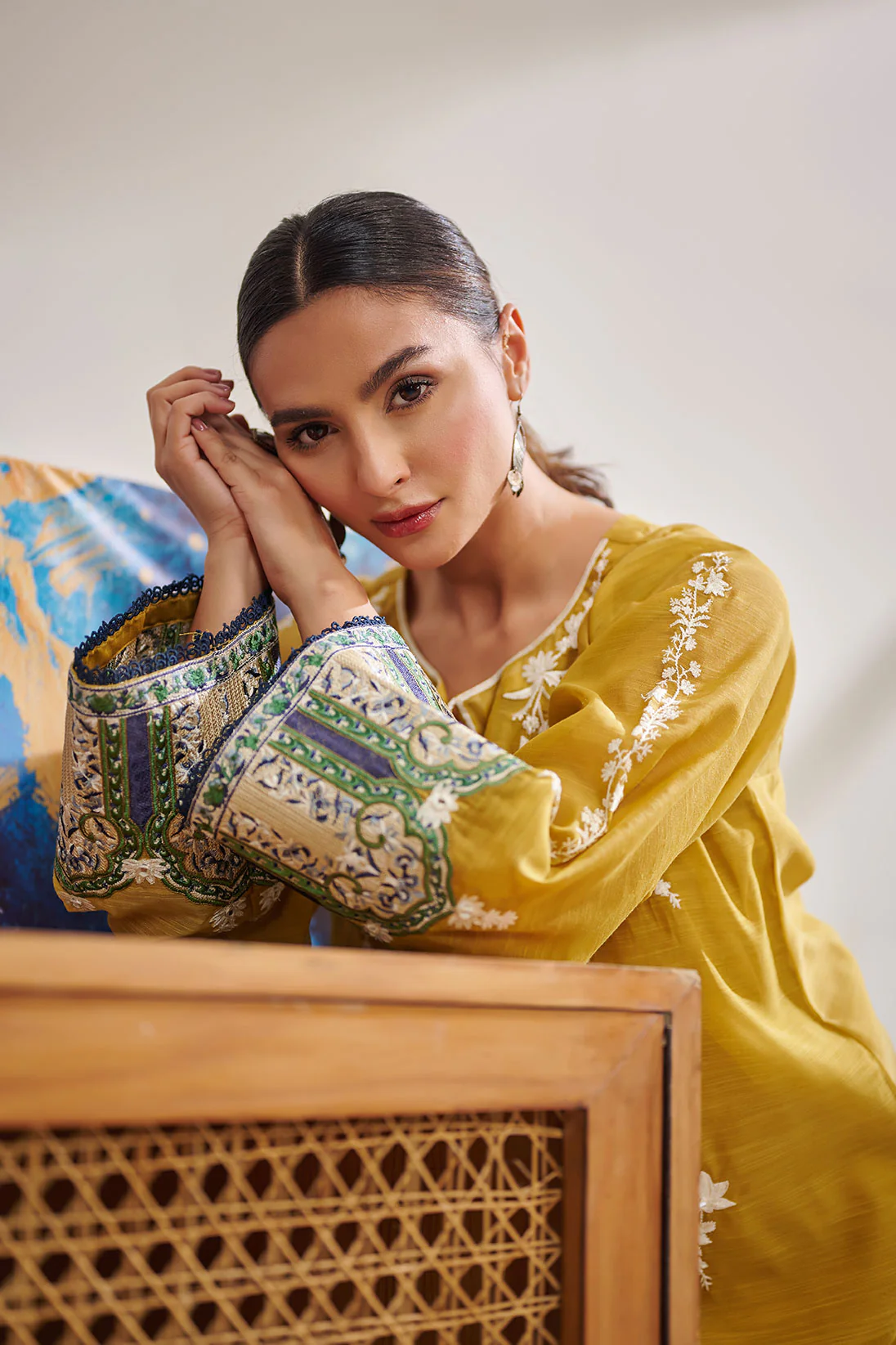 DC-0411 GREEN 2PCS  EMBROIDERED KURTA WITH TROUSER - Image 3