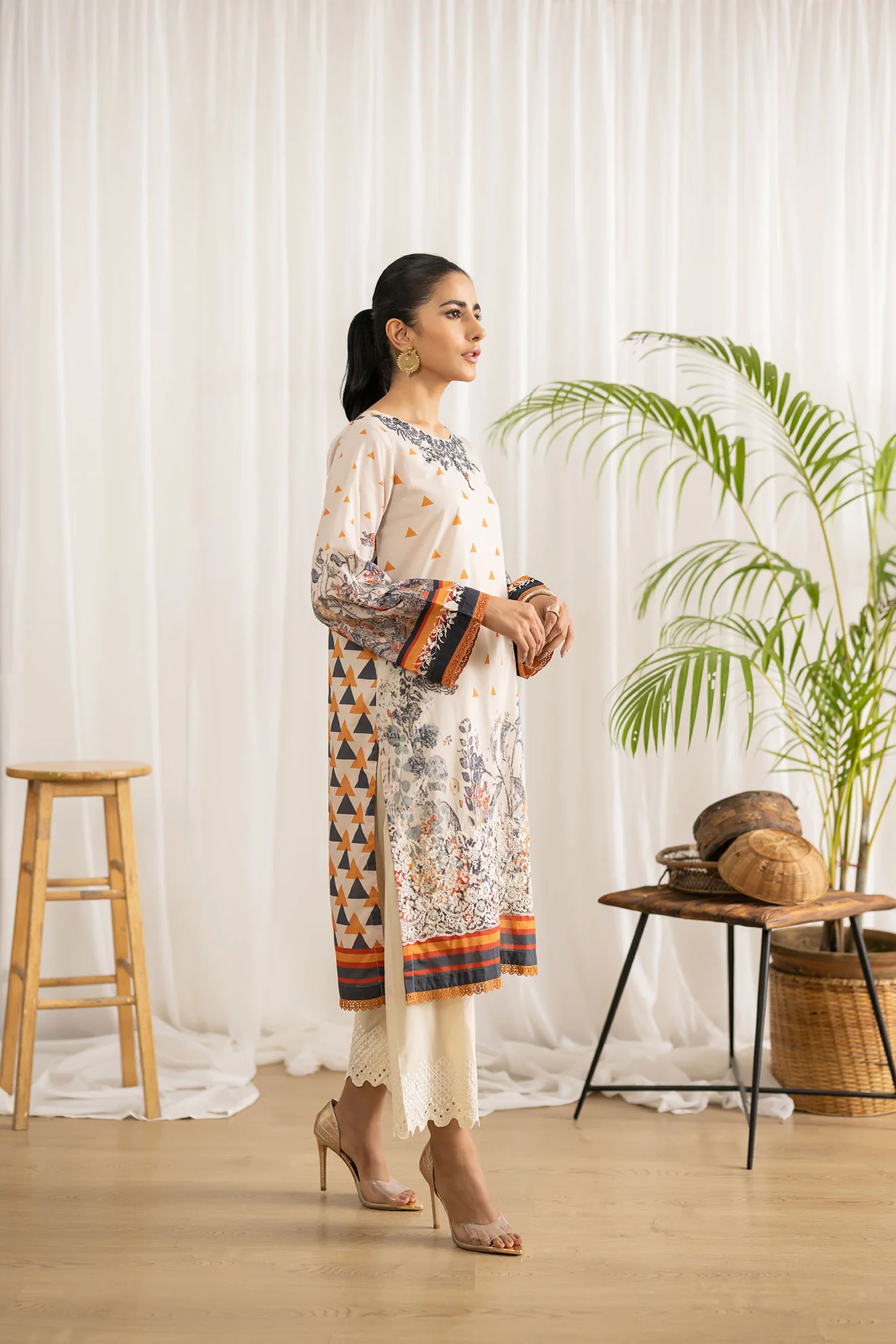 DC-0418 ORANGE EMBROIDERED KURTA - Image 3