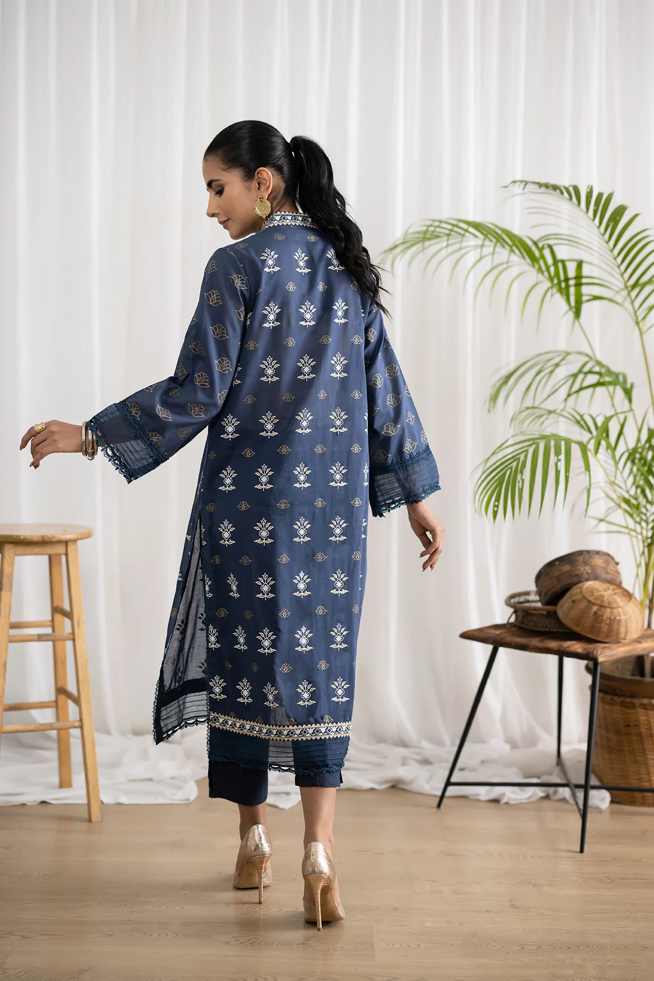 DC-0432 BLUE EMBROIDERED KURTA - Image 4