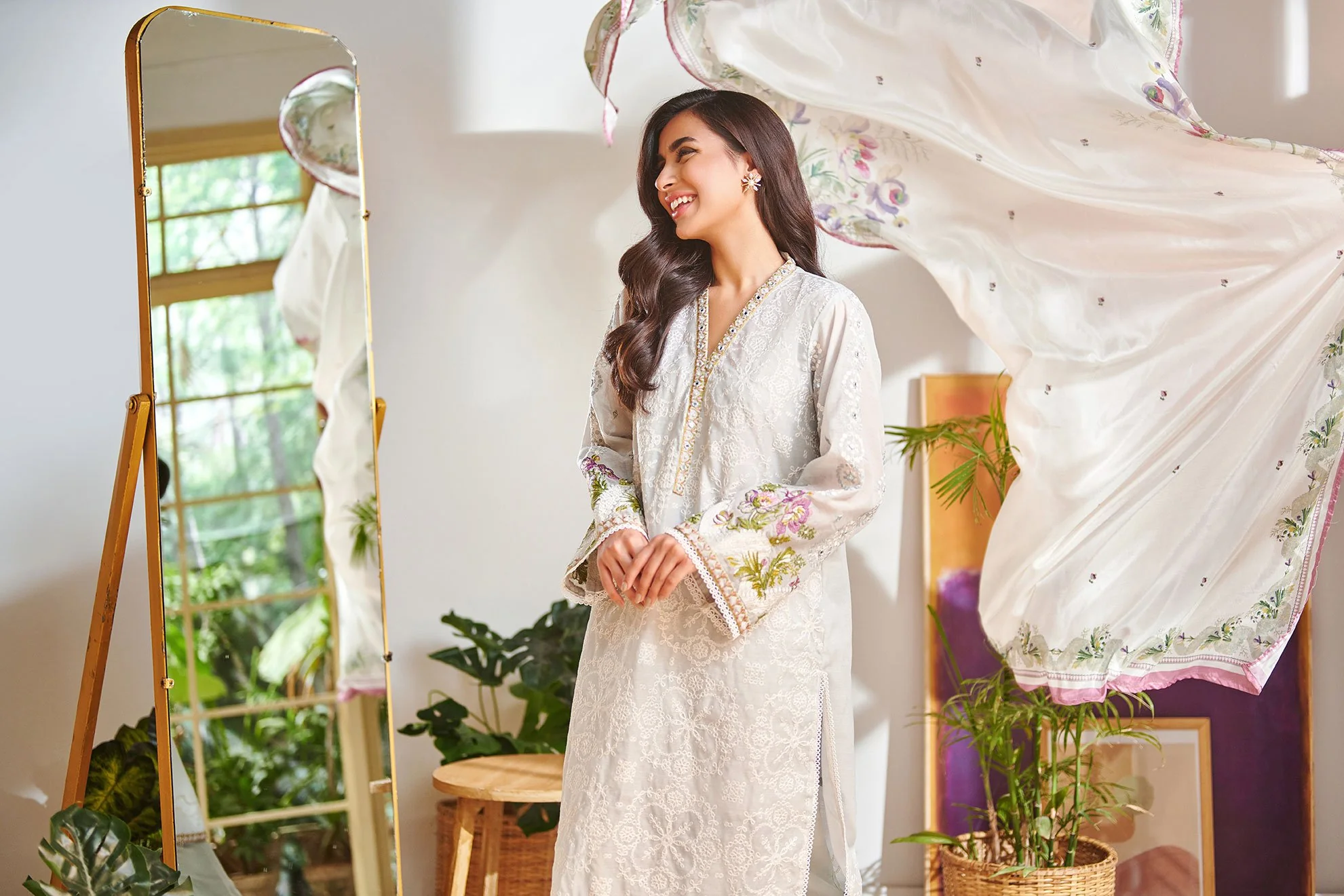 DC-2002 L-GREY 2PCS EMBROIDERED KURTA WITH DUPATTA - Image 4