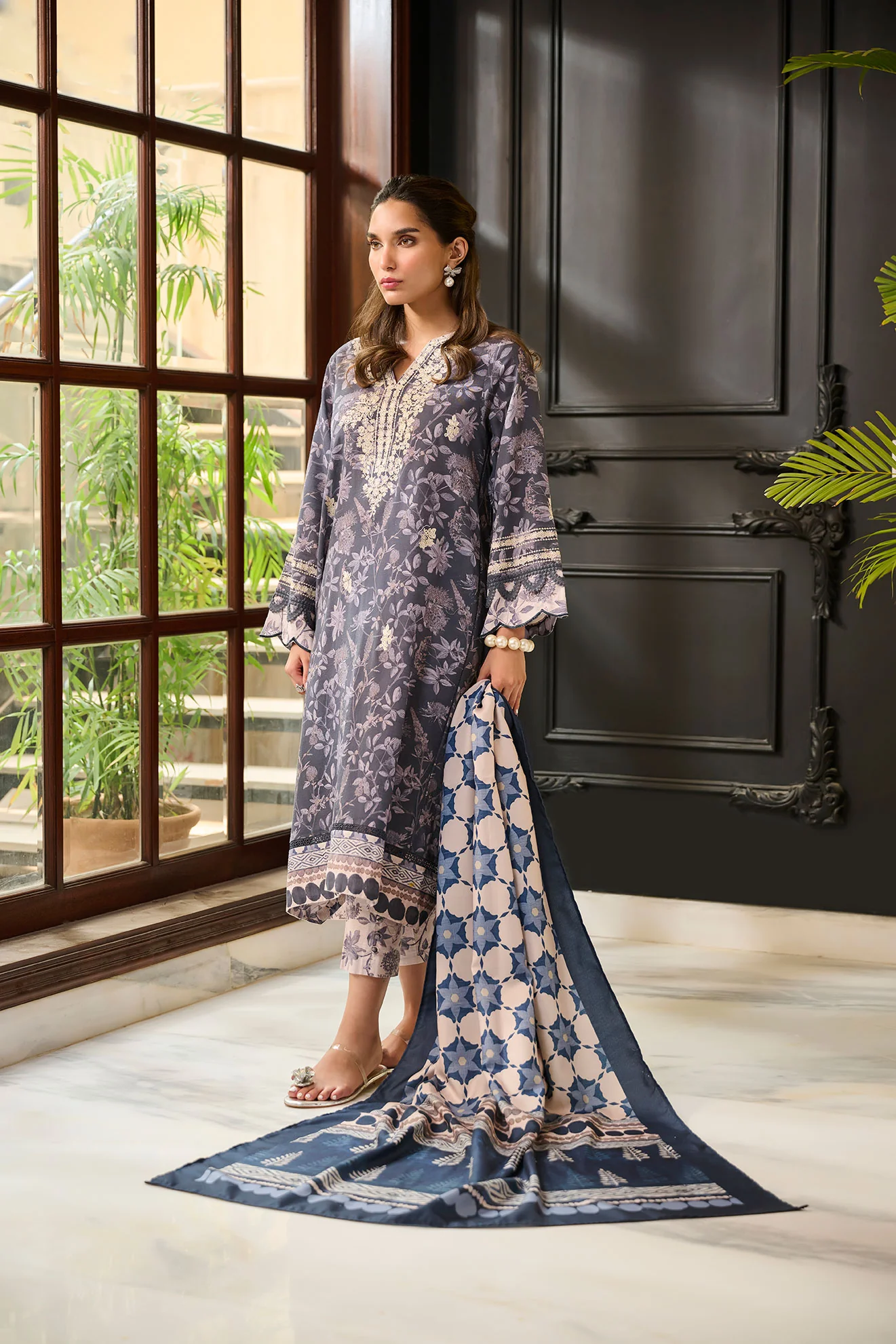 DD-1111 BLUE SHAWL