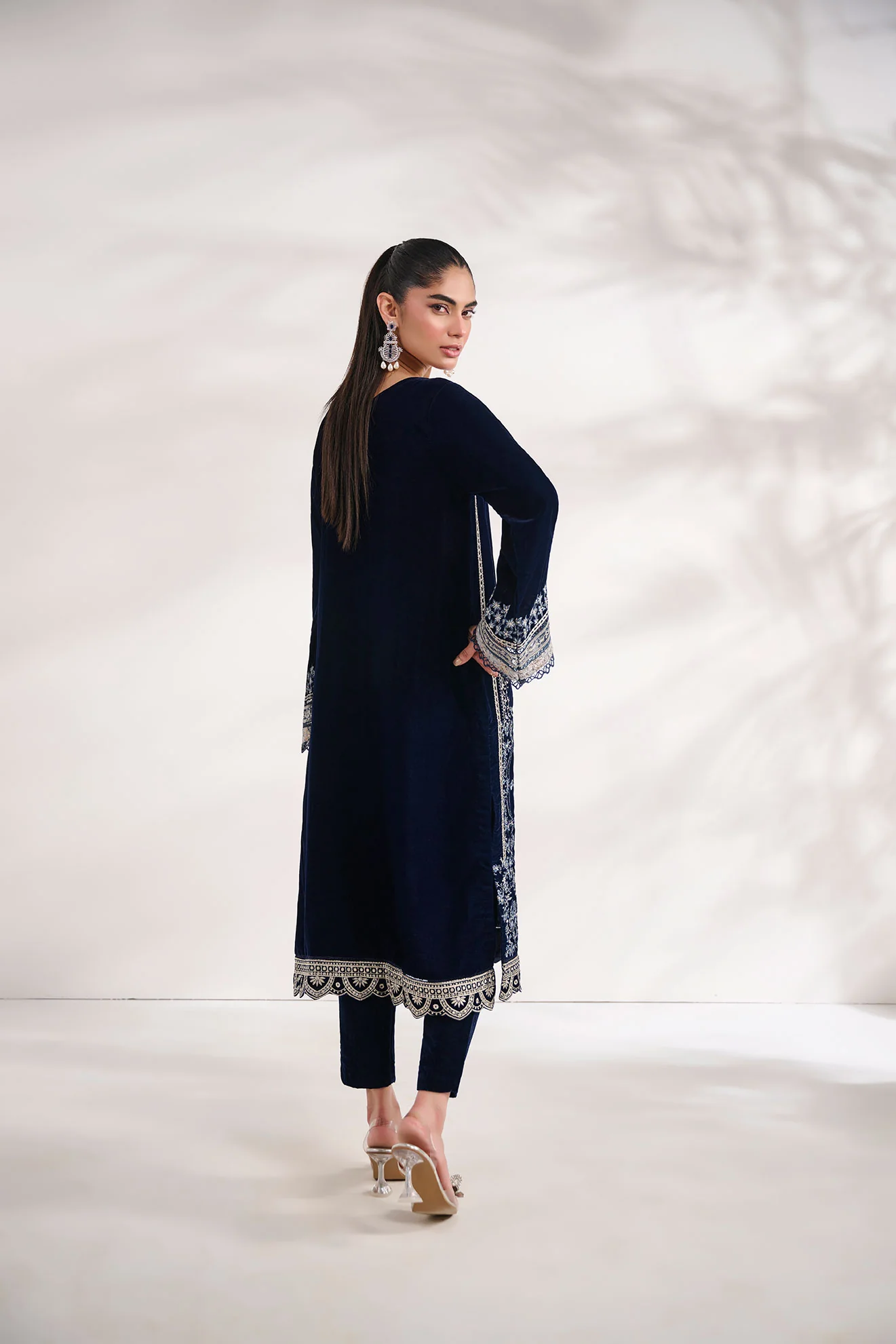 FW24DA-1891 NAVY BLUE 1PCS EMBROIDERED KURTA - Image 4