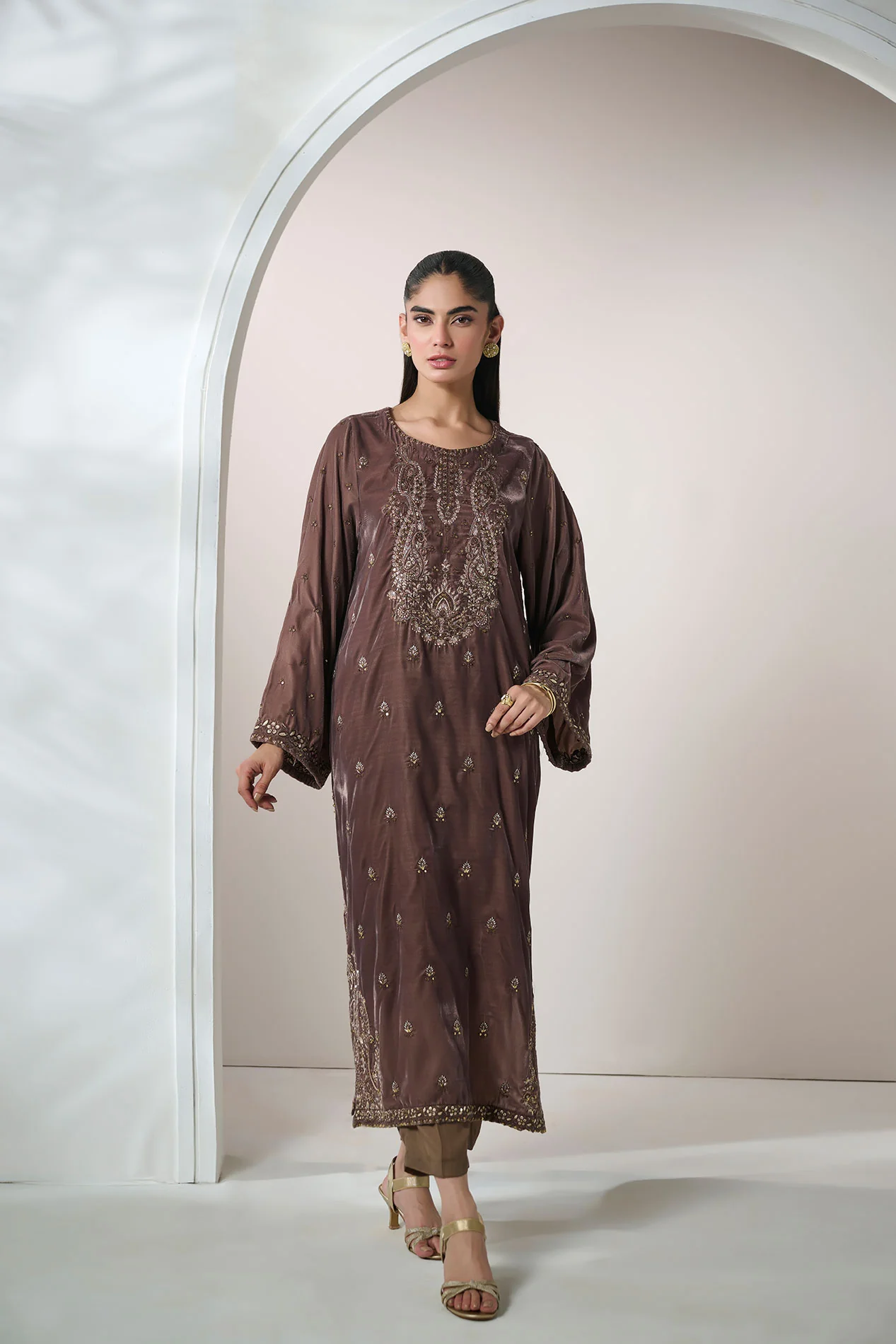 FW24DA-2608   OLIVE GREEN  2PCS  EMBROIDERED KURTA WITH TROUSER - Image 4