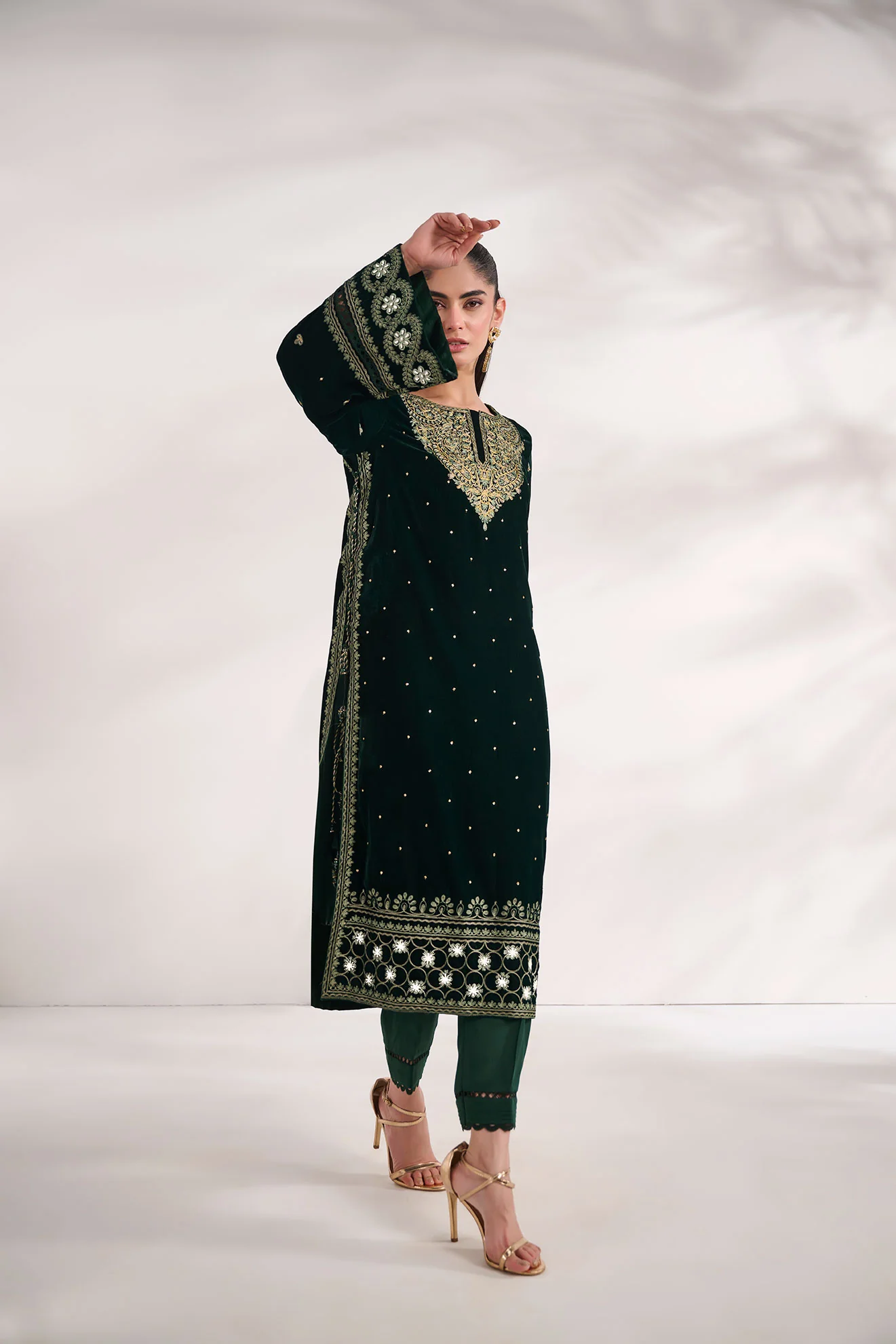 FW24DA-2616   DARK GREEN  2PCS  EMBROIDERED KURTA WITH TROUSER - Image 2