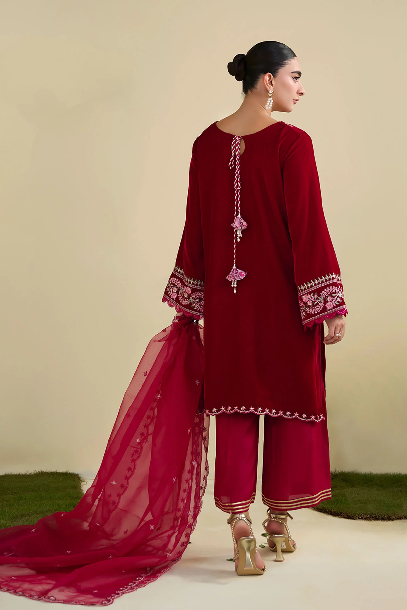 FW25DA-2820 RED 2PCS EMBROIDERED KURTA WITH TROUSER - Image 3