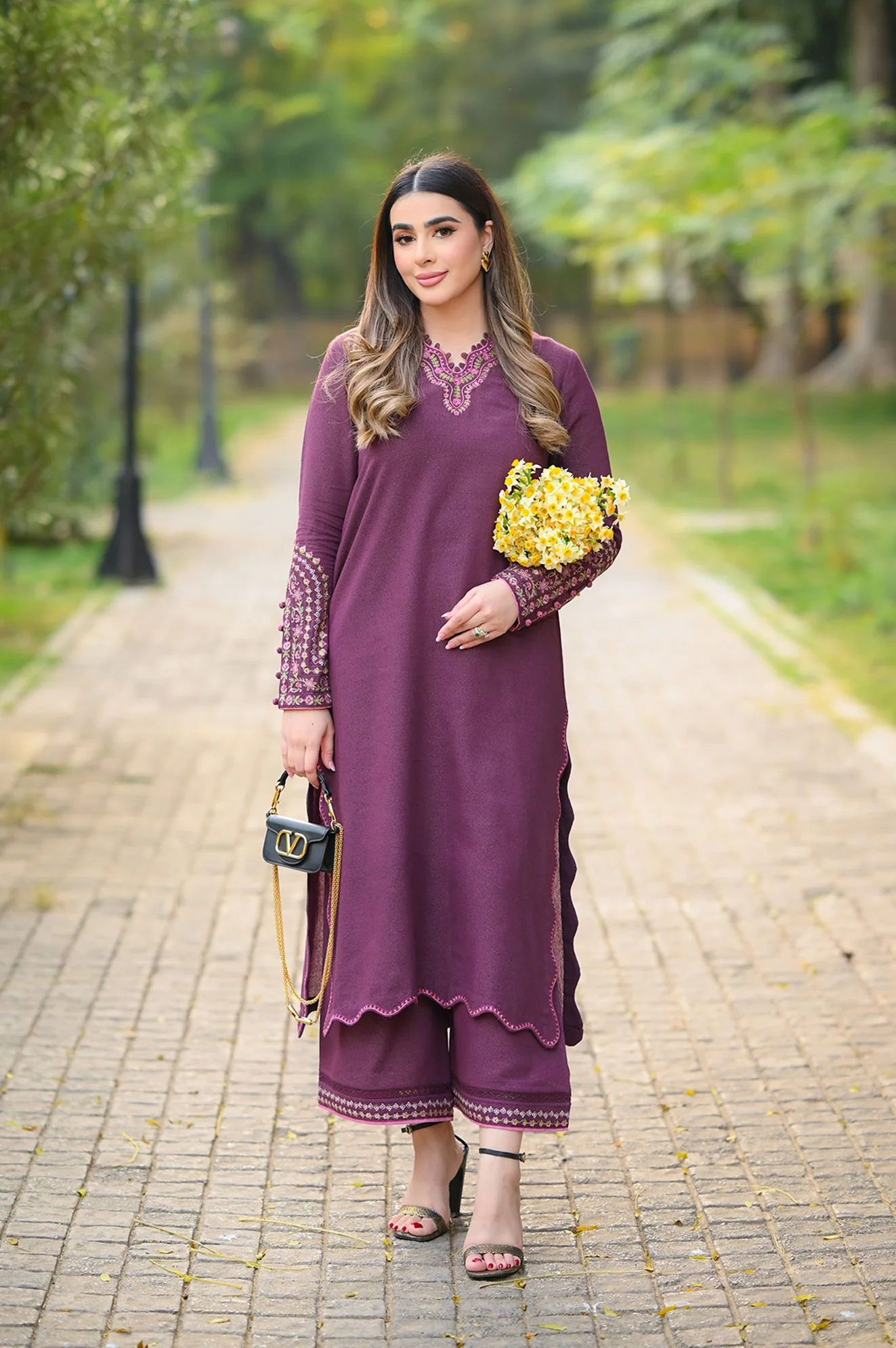 FW25DC-2879 PURPLE 2PCS EMBROIDERED KURTA WITH TROUSER - Image 4
