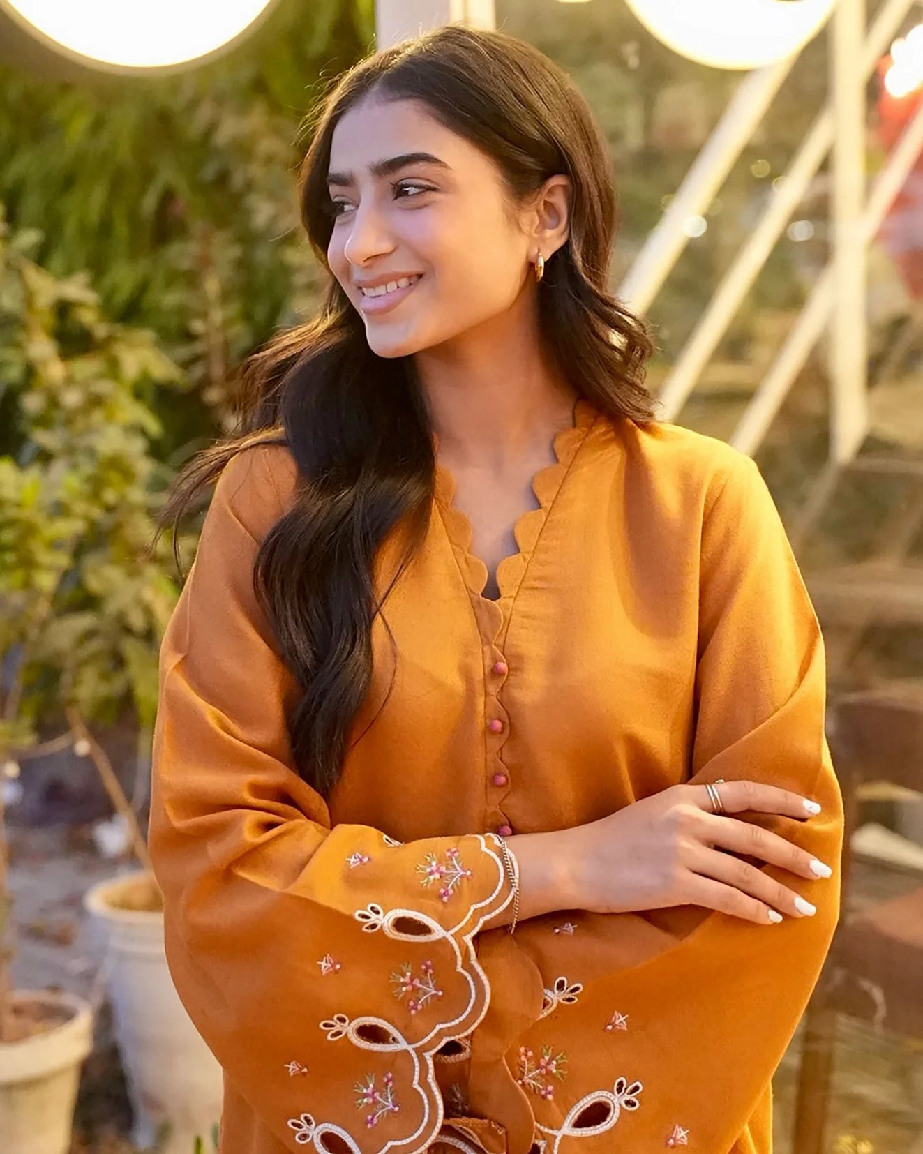 FW25DC-2881 MUSTARD 2PCS EMBROIDERED KURTA WITH TROUSER - Image 9