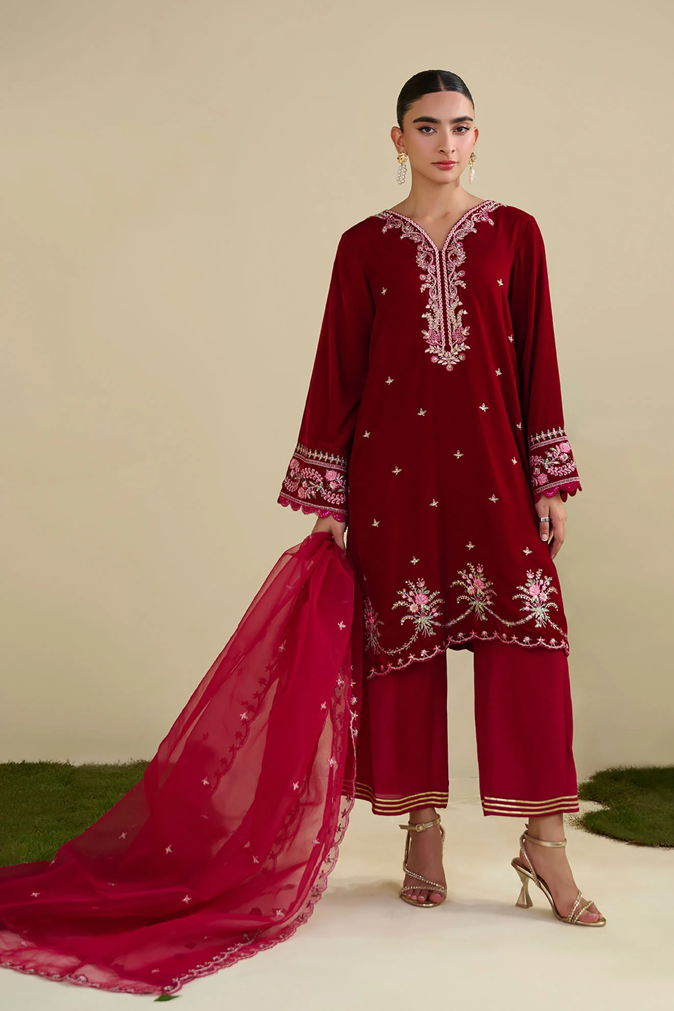 FW25DD-2820 MAROON EMBROIDERED DUPATTA