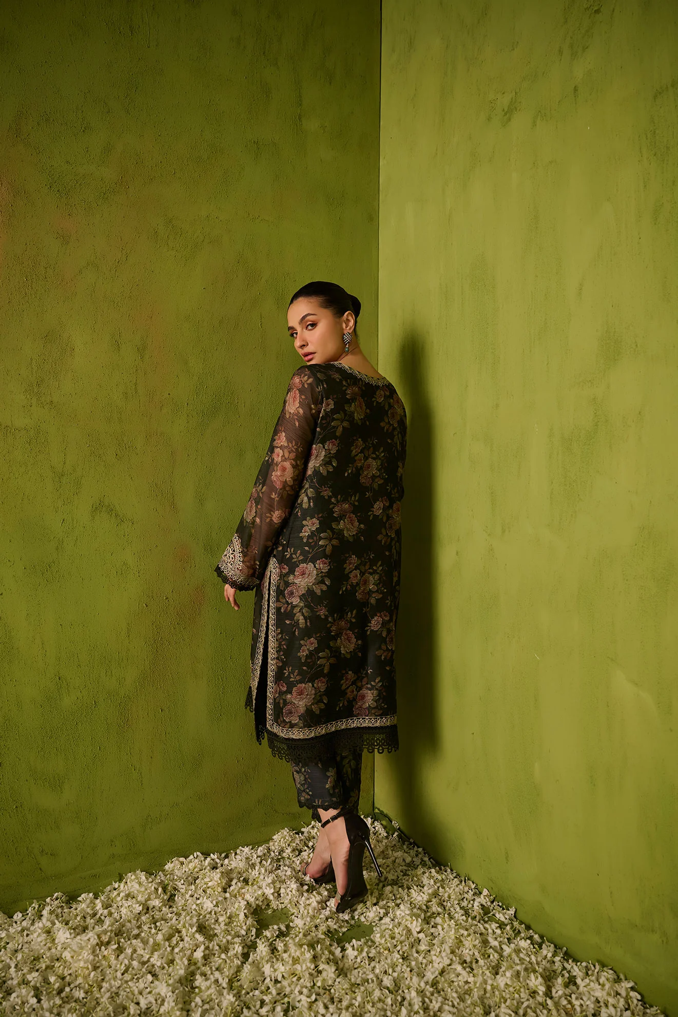 SS24DA-2474   DARK GREEN  2PCS  EMBROIDERED KURTA WITH TROUSER - Image 5