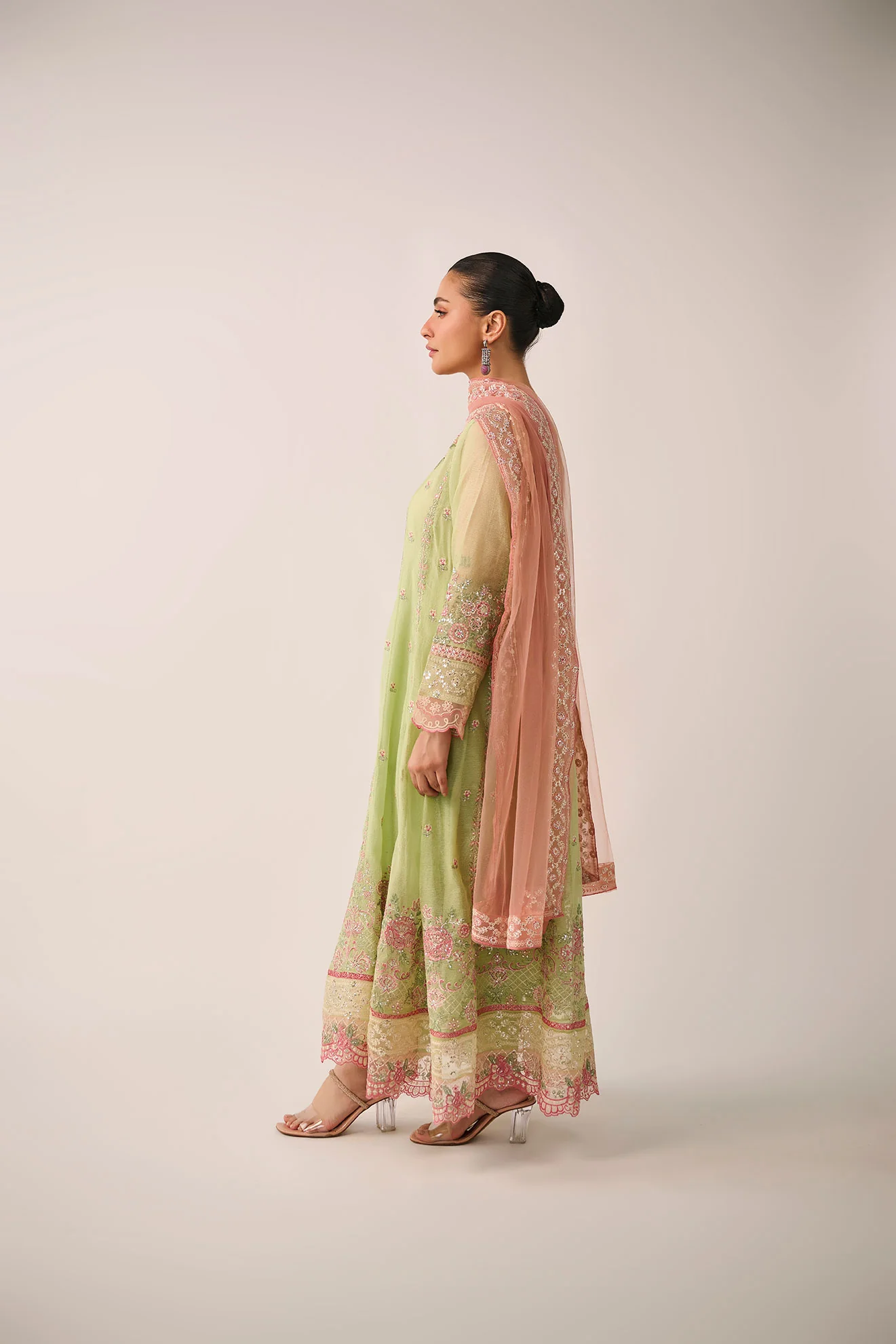 SS24DA-3195   L-GREEN  2PCS  EMBROIDERED KURTA WITH TROUSER - Image 4