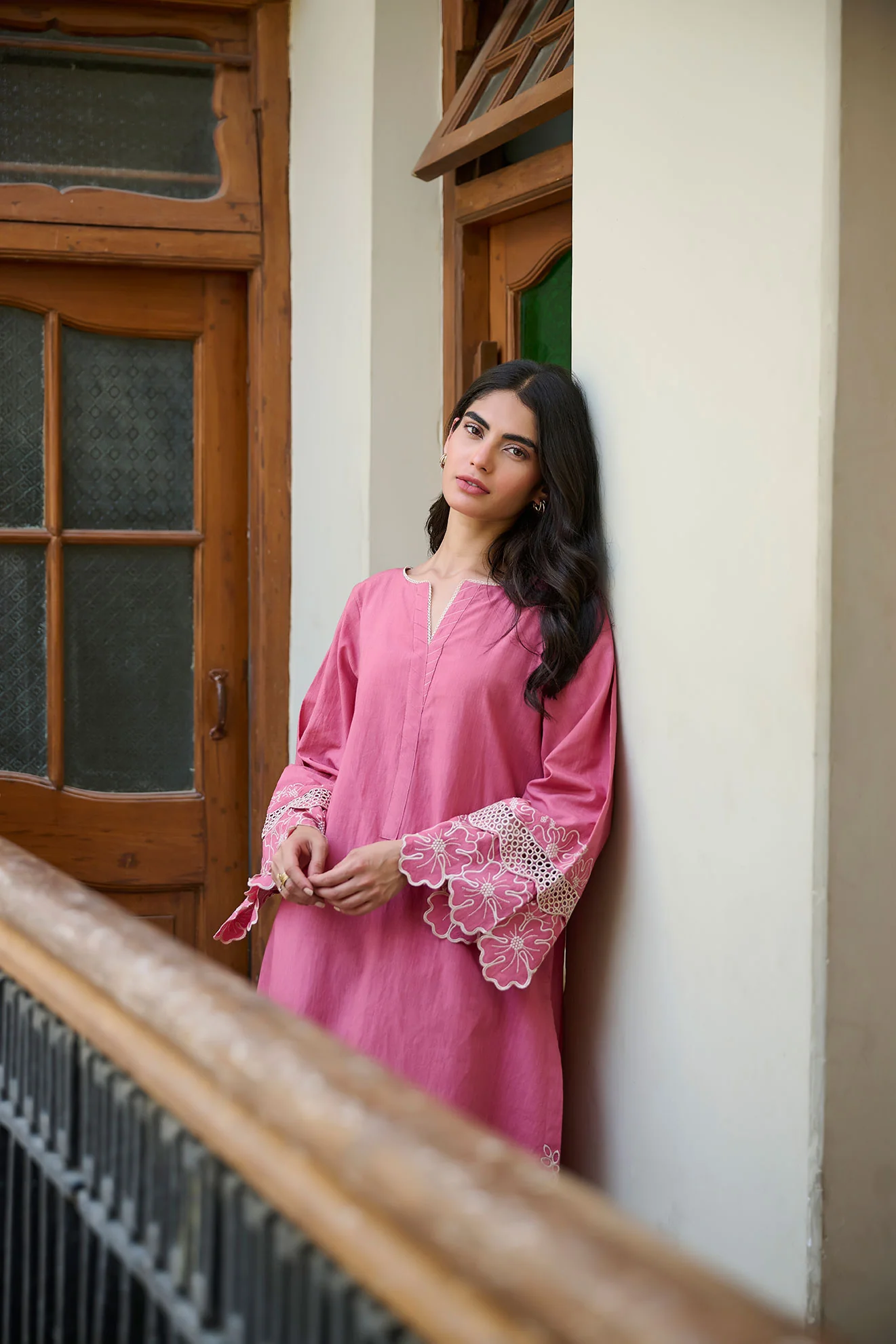 SS24DC-2321 PINK 2PCS EMBROIDERED KURTA WITH TROUSER - Image 5