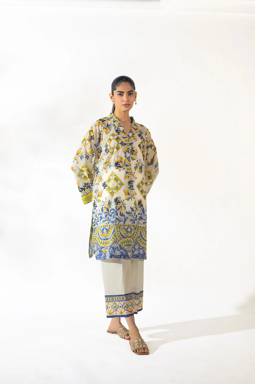 SS24DC-2359 OFF WHITE LAWN 2PCS PRINTED KURTA WITH TROUSER - Image 4