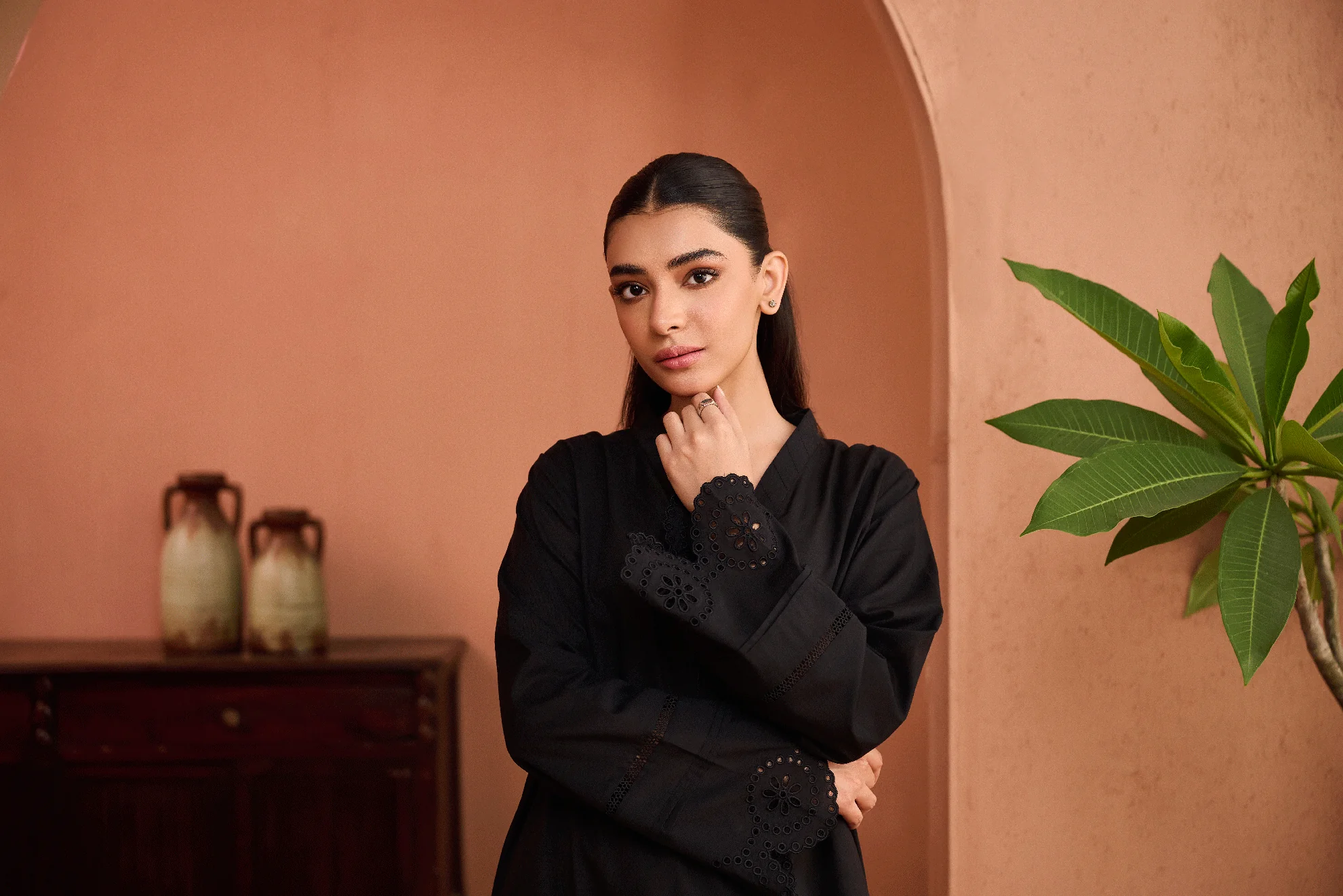 SS24DC-2456 BLACK 2PCS EMBROIDERED KURTA WITH TROUSER - Image 5