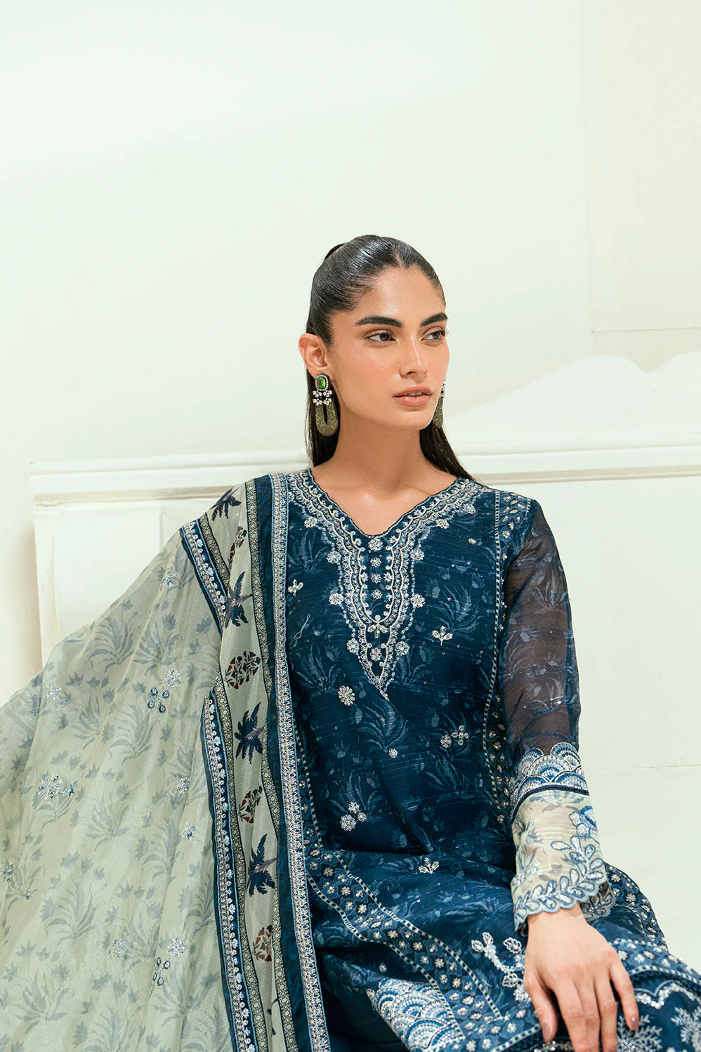 SS25DA-2695 NAVY BLUE 2PCS EMBROIDERED KURTA WITH TROUSER - Image 4