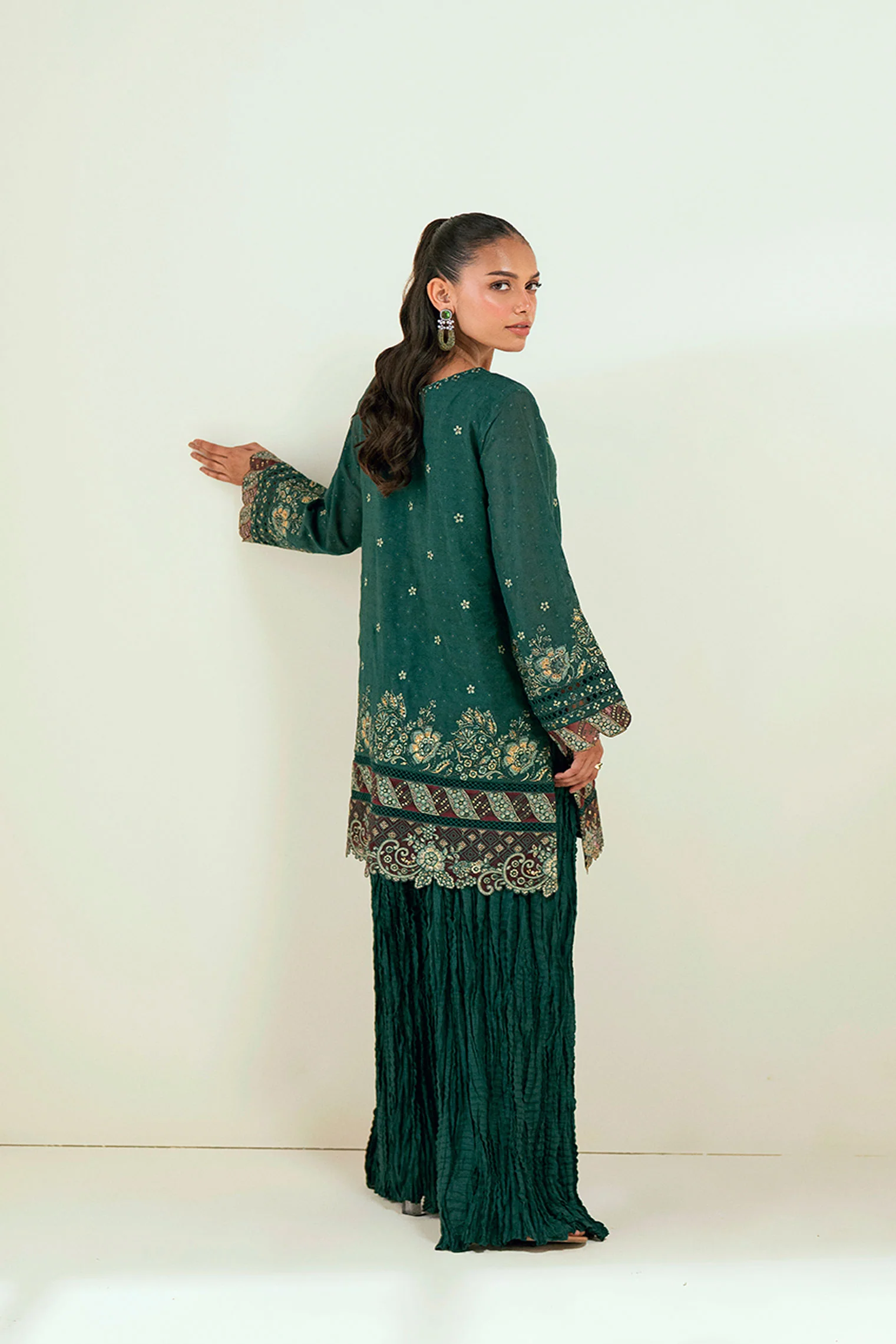 SS25DA-2696 DARK GREEN 2PCS EMBROIDERED KURTA WITH TROUSER - Image 3