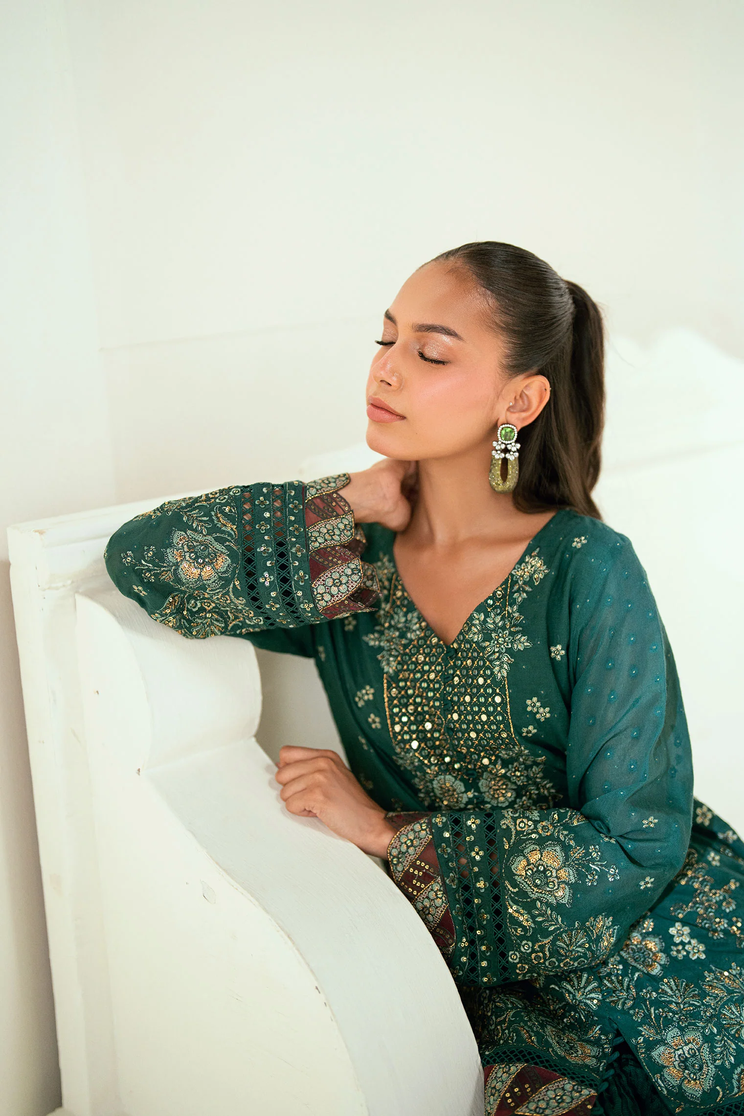 SS25DA-2696 DARK GREEN 2PCS EMBROIDERED KURTA WITH TROUSER - Image 5