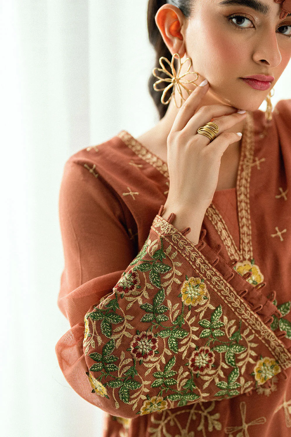 SS25DA-2724 RUST 2PCS EMBROIDERED KURTA WITH TROUSER - Image 5