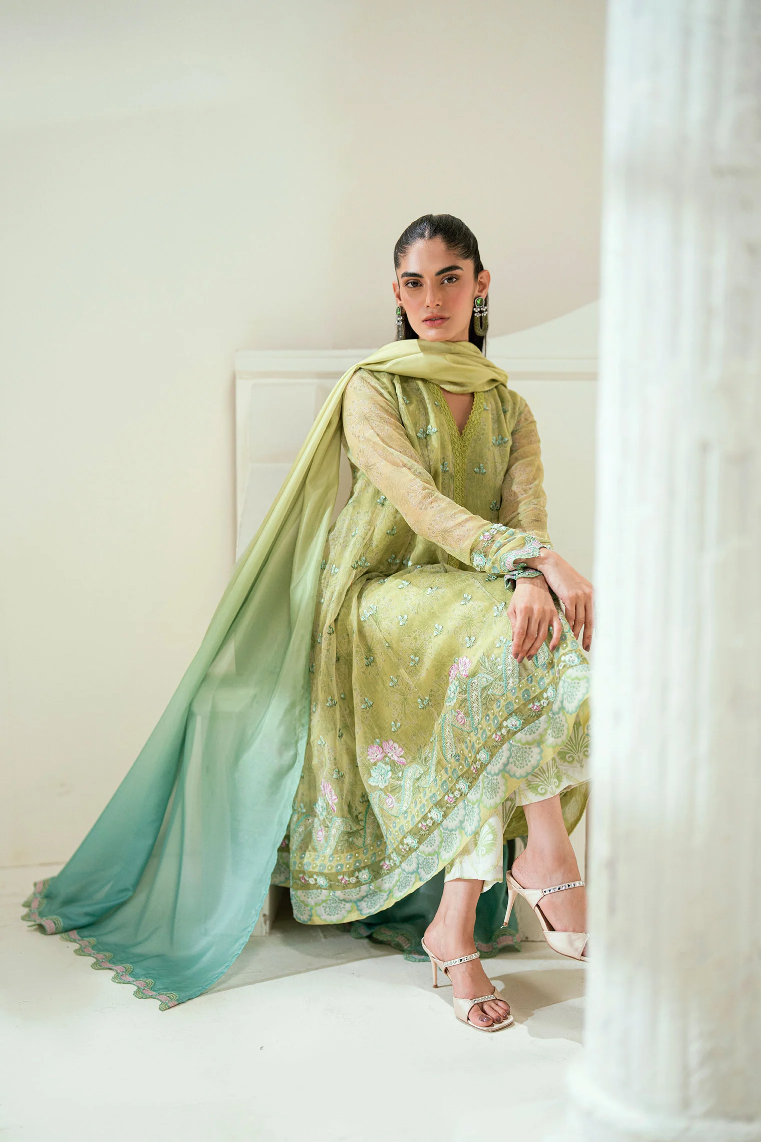 SS25DA-2729   L-GREEN  2PCS  EMBROIDERED KURTA WITH TROUSER - Image 4