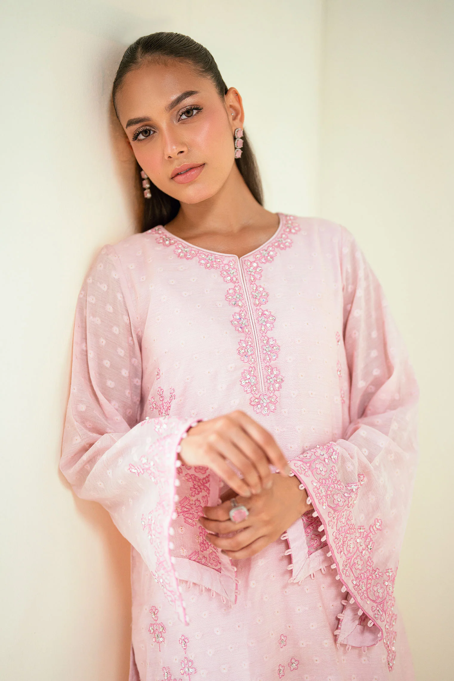 SS25DA-2730 PINK 2PCS EMBROIDERED KURTA WITH TROUSER - Image 4