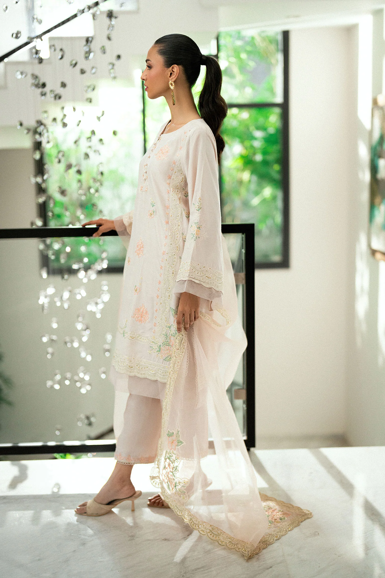 SS25DA-2735 T-PINK 2PCS EMBROIDERED KURTA WITH TROUSER - Image 3