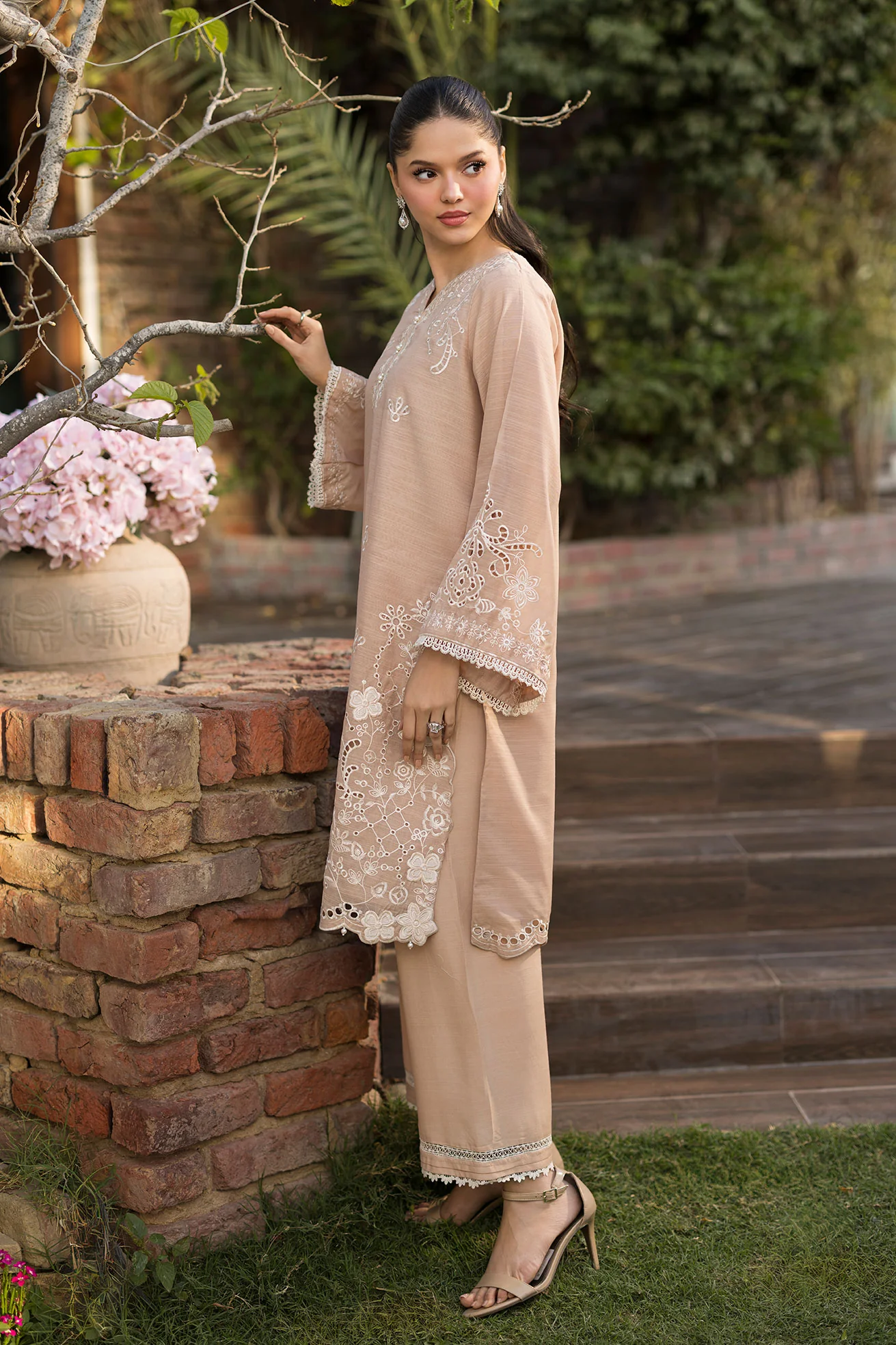 SS25DA-2763 BEIGE 2PCS EMBROIDERED KURTA WITH TROUSER - Image 4