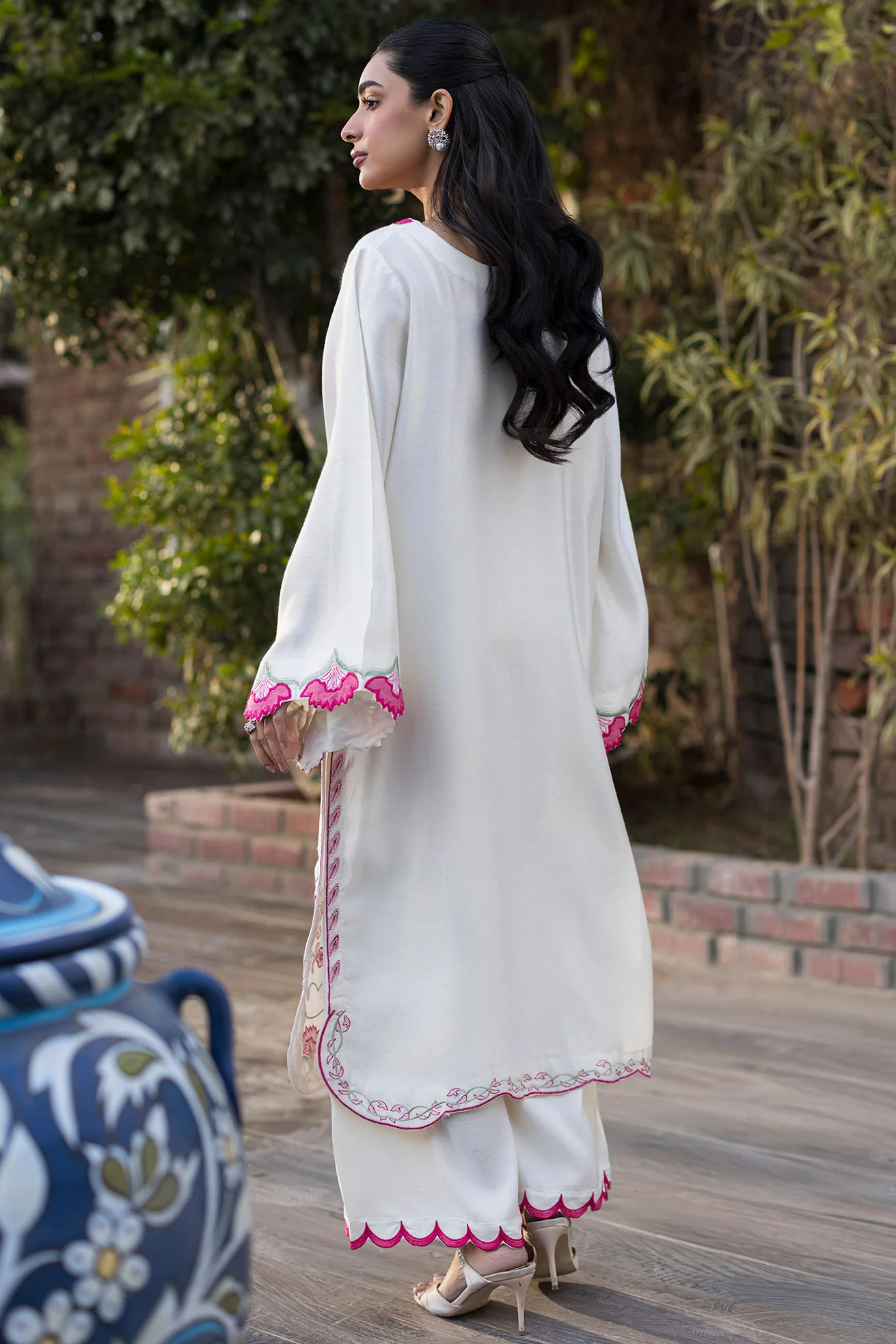 SS25DA-2766 CREAM 2PCS EMBROIDERED KURTA WITH TROUSER - Image 3