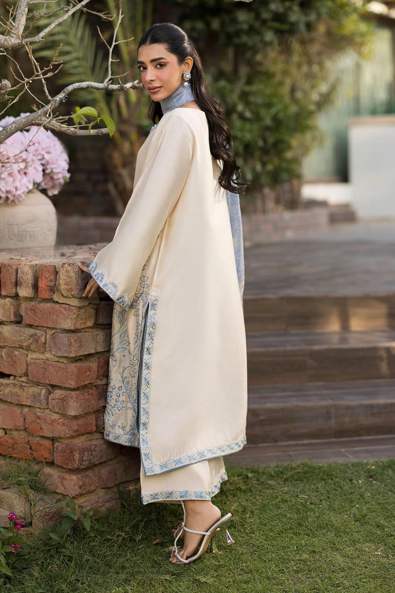 SS25DA-2774 BEIGE 2PCS EMBROIDERED KURTA WITH TROUSER - Image 3