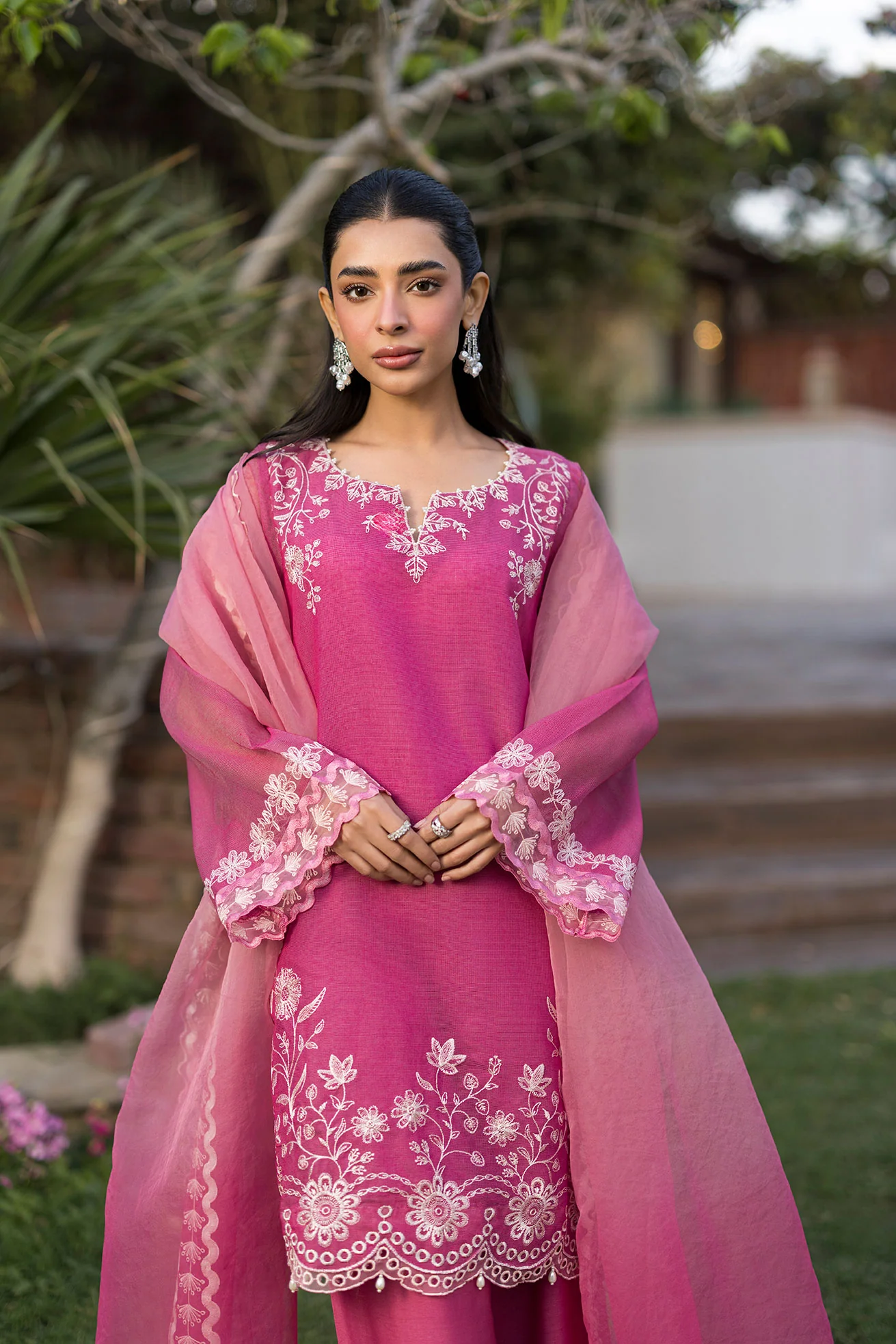 SS25DA-2775 MAGENTA 2PCS EMBROIDERED KURTA WITH TROUSER - Image 5
