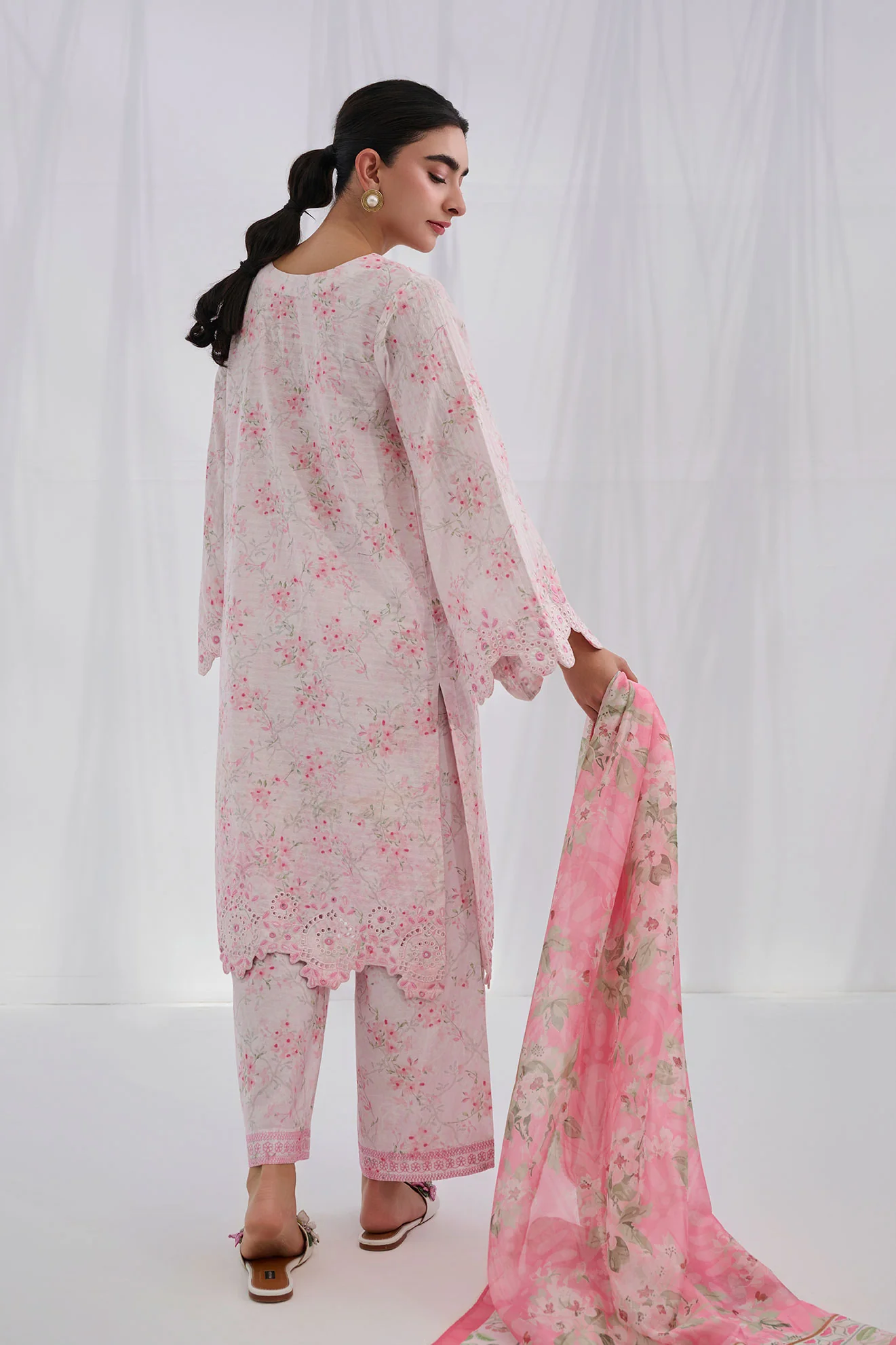 SS25DC-2559 PINK COTTON JACQUARD 2PCS EMBROIDERED KURTA WITH TROUSER - Image 3