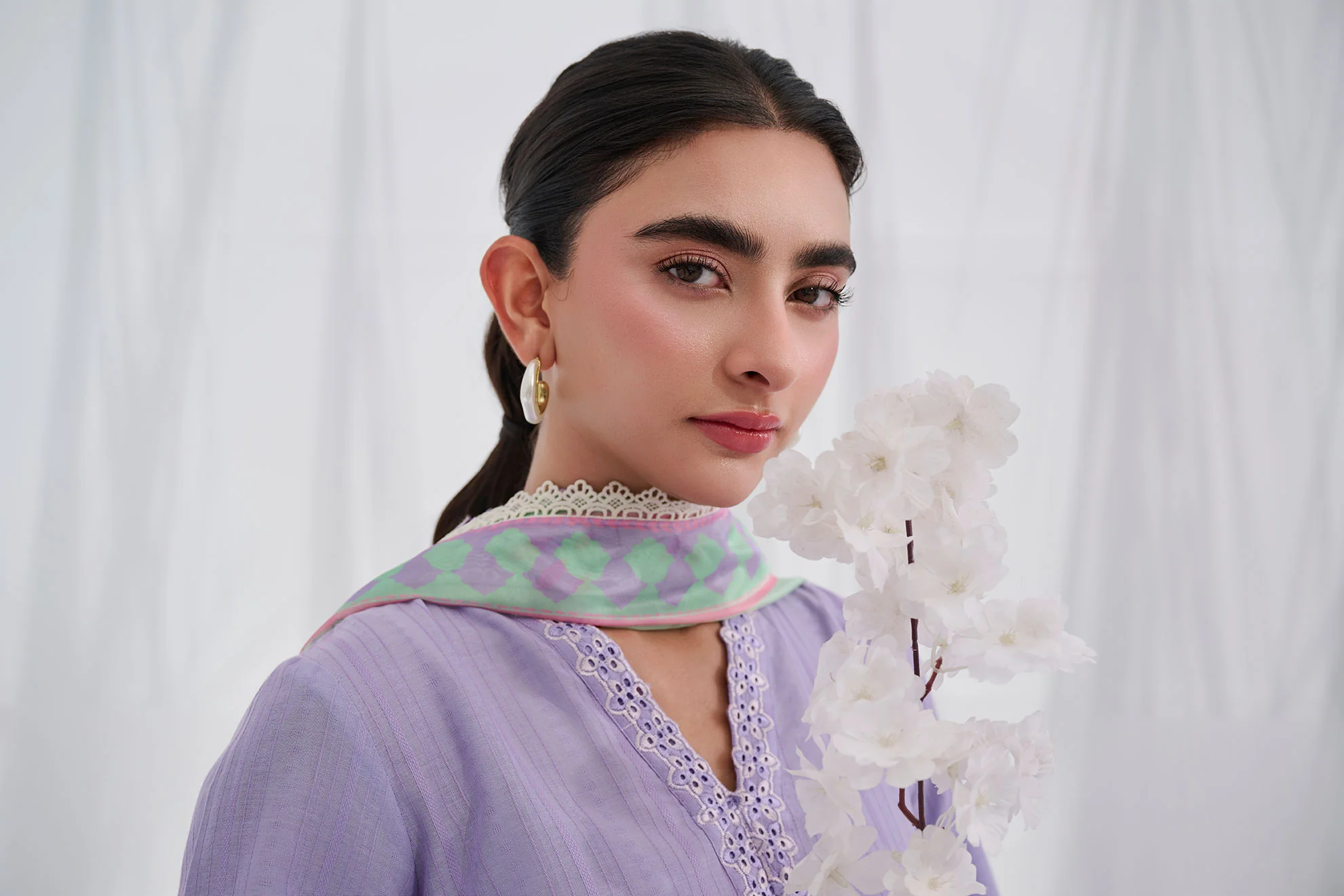 SS25DC-2564 PURPLE COTTON JACQUARD 2PCS EMBROIDERED KURTA WITH TROUSER - Image 5