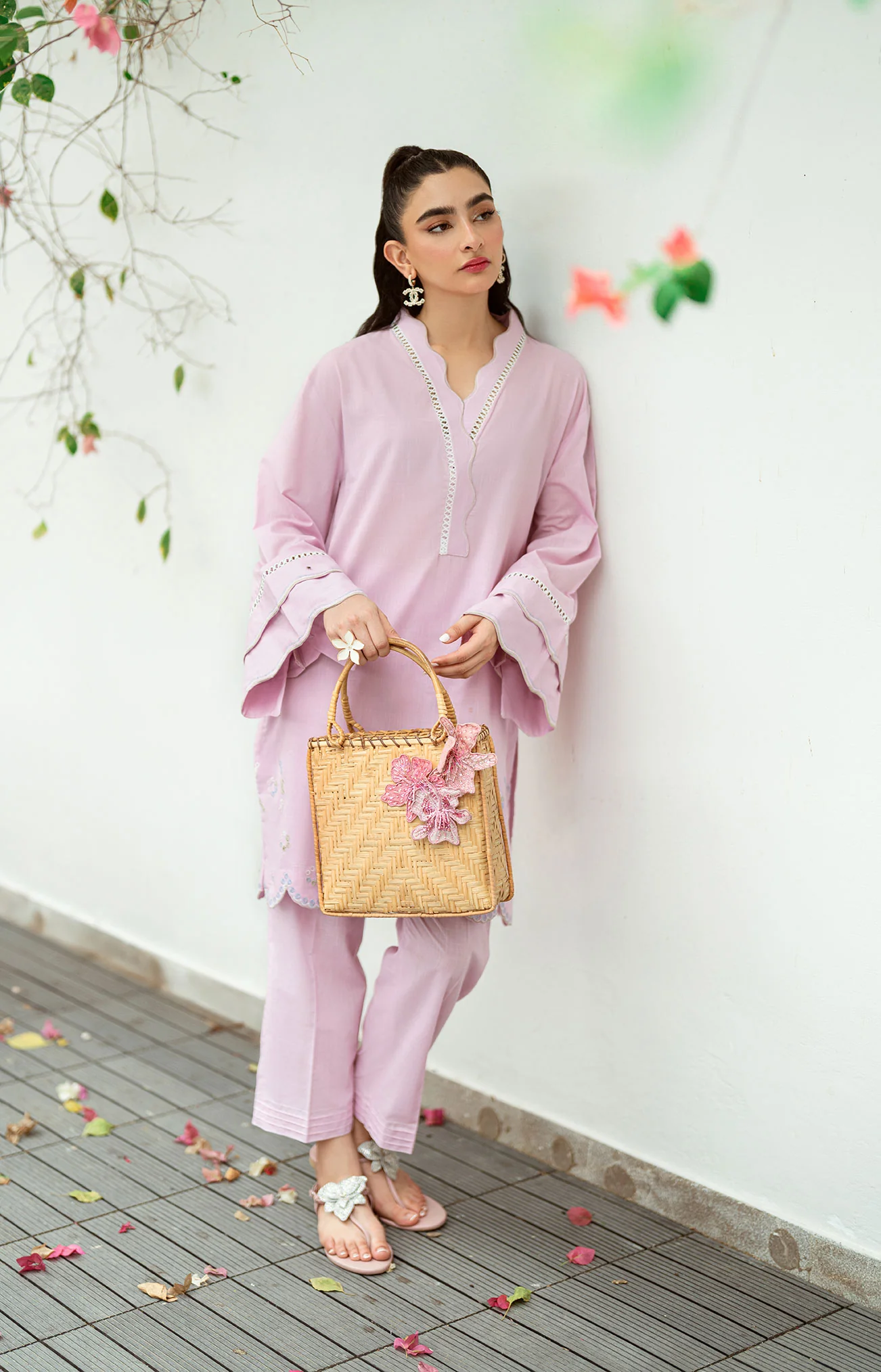 SS25DC-2568 LIGHT PURPLE 2PCS EMBROIDERED KURTA WITH TROUSER - Image 3