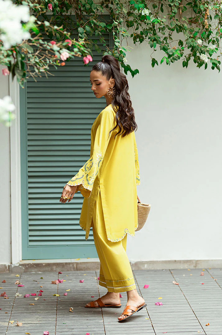 SS25DC-2571 MUSTARD 2PCS EMBROIDERED KURTA WITH TROUSER - Image 4