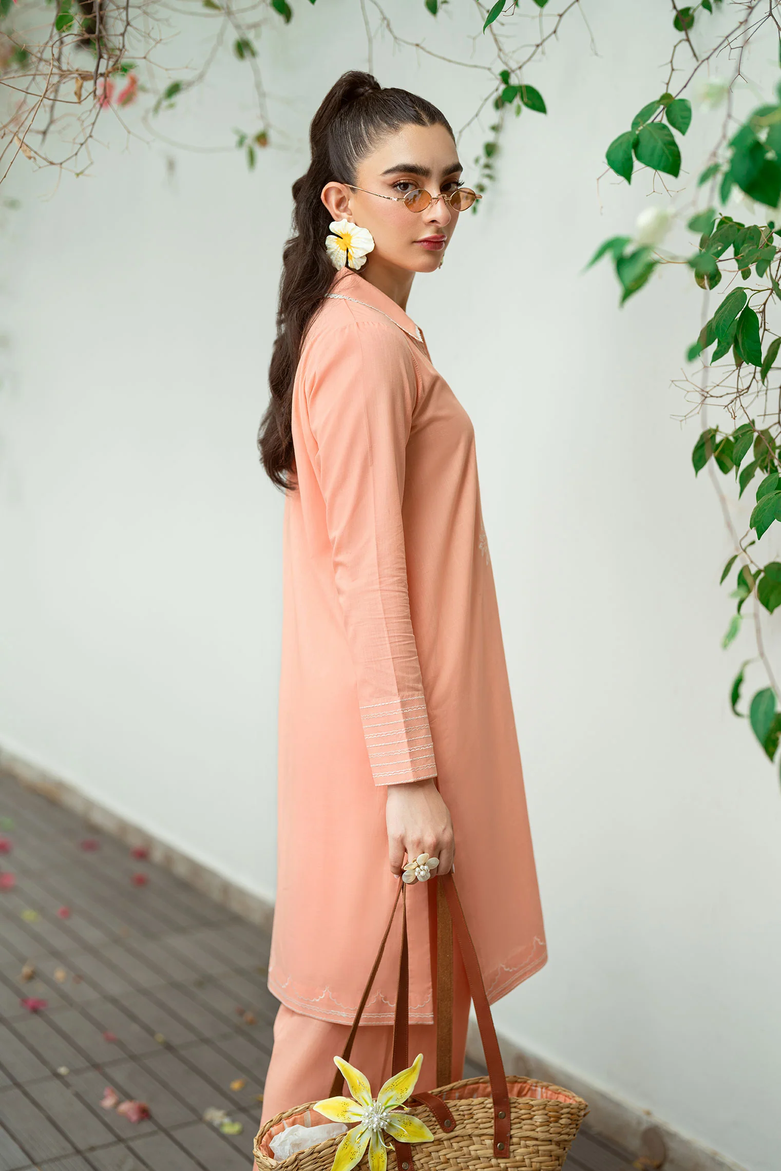 SS25DC-2573 PEACH 2PCS EMBROIDERED KURTA WITH TROUSER - Image 5